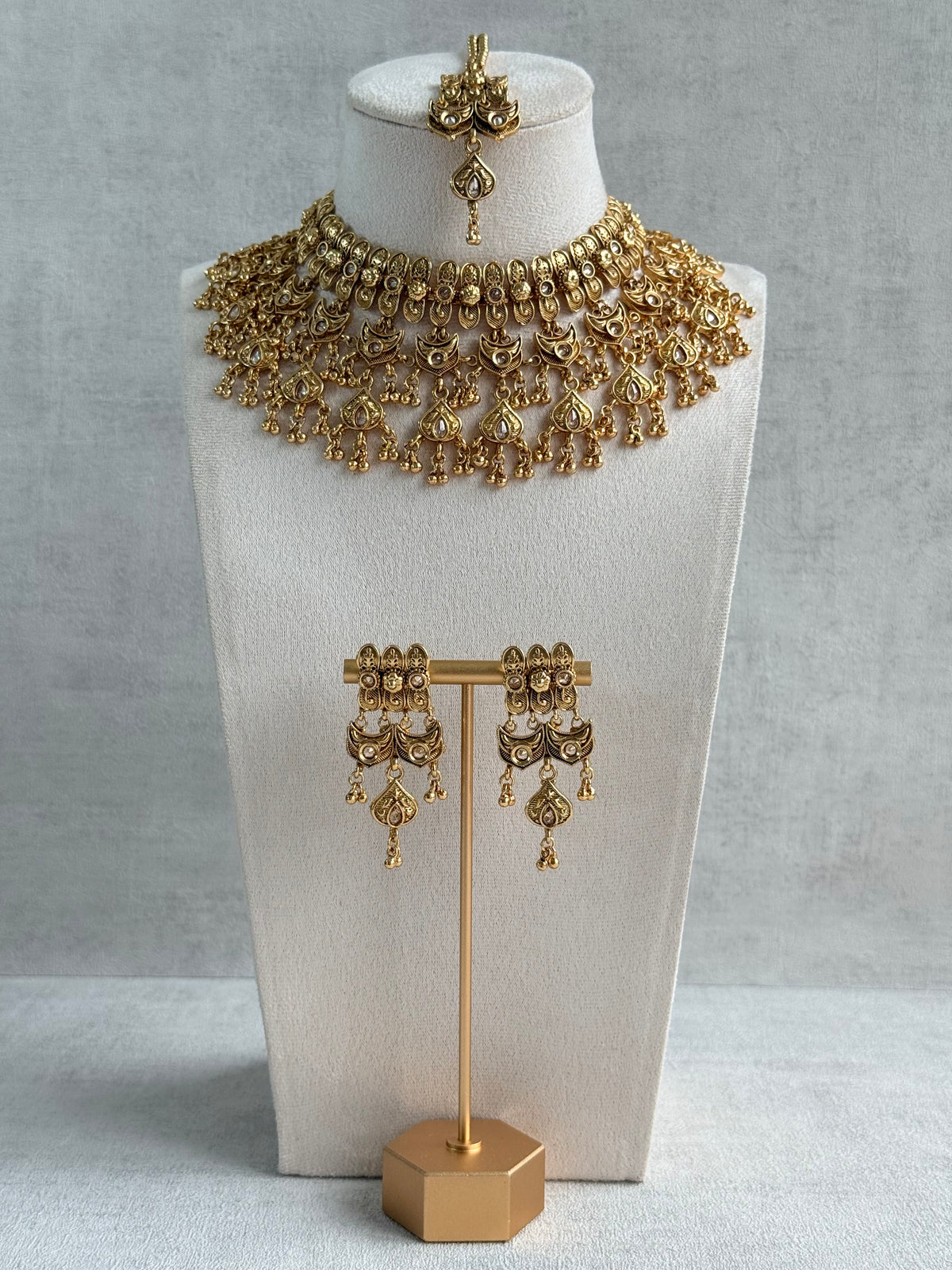 Ayura Designs Sifat Bridal Set with Earrings & Tikka – Antique Gold Kundan Waterfall Design with Paisley & Ghungroo Drops