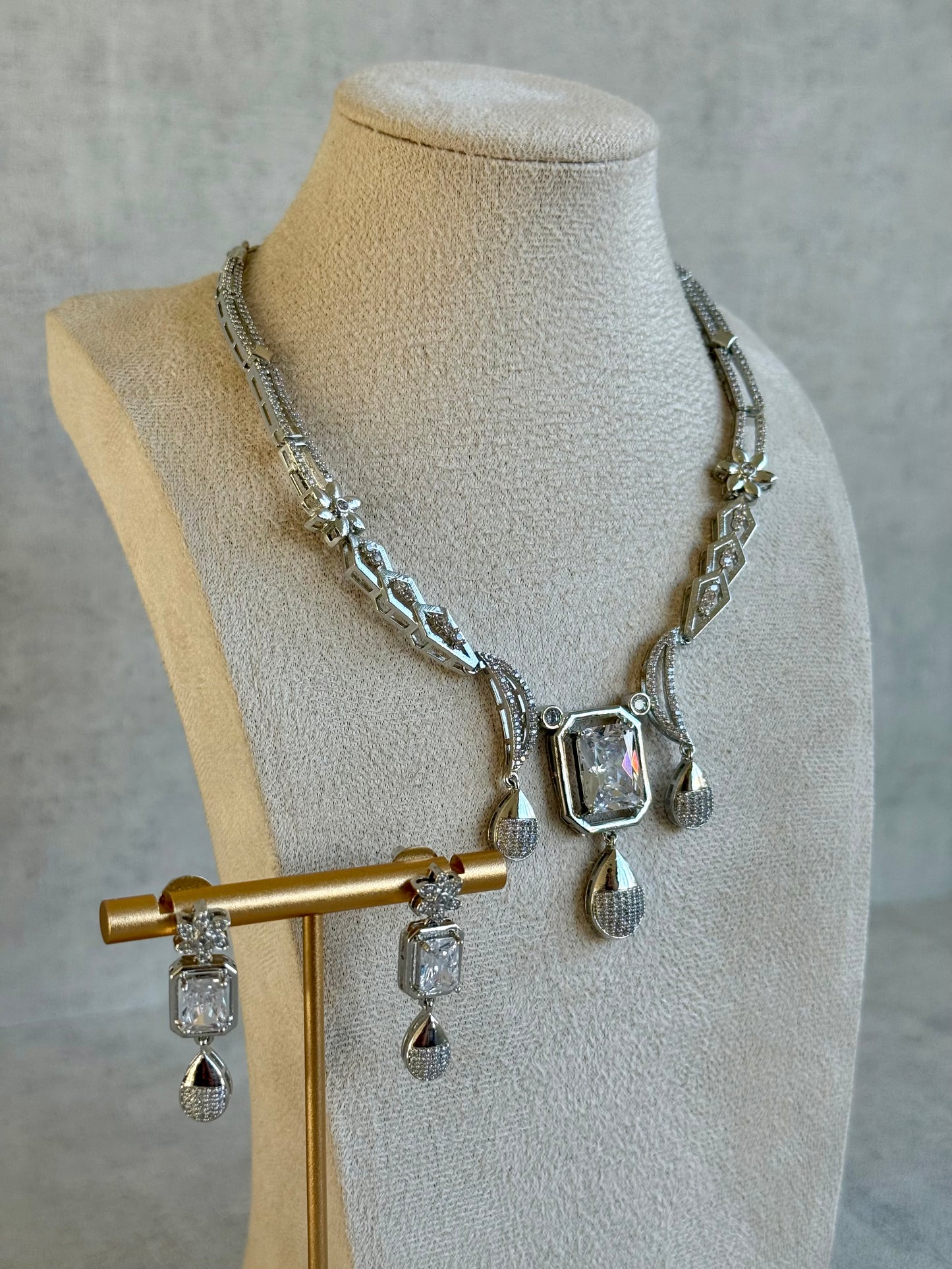 Ayura Designs Estrella Set with Necklace & Earrings – Silver Finish, Moissanite-Inspired Stones and Teardrop Charms