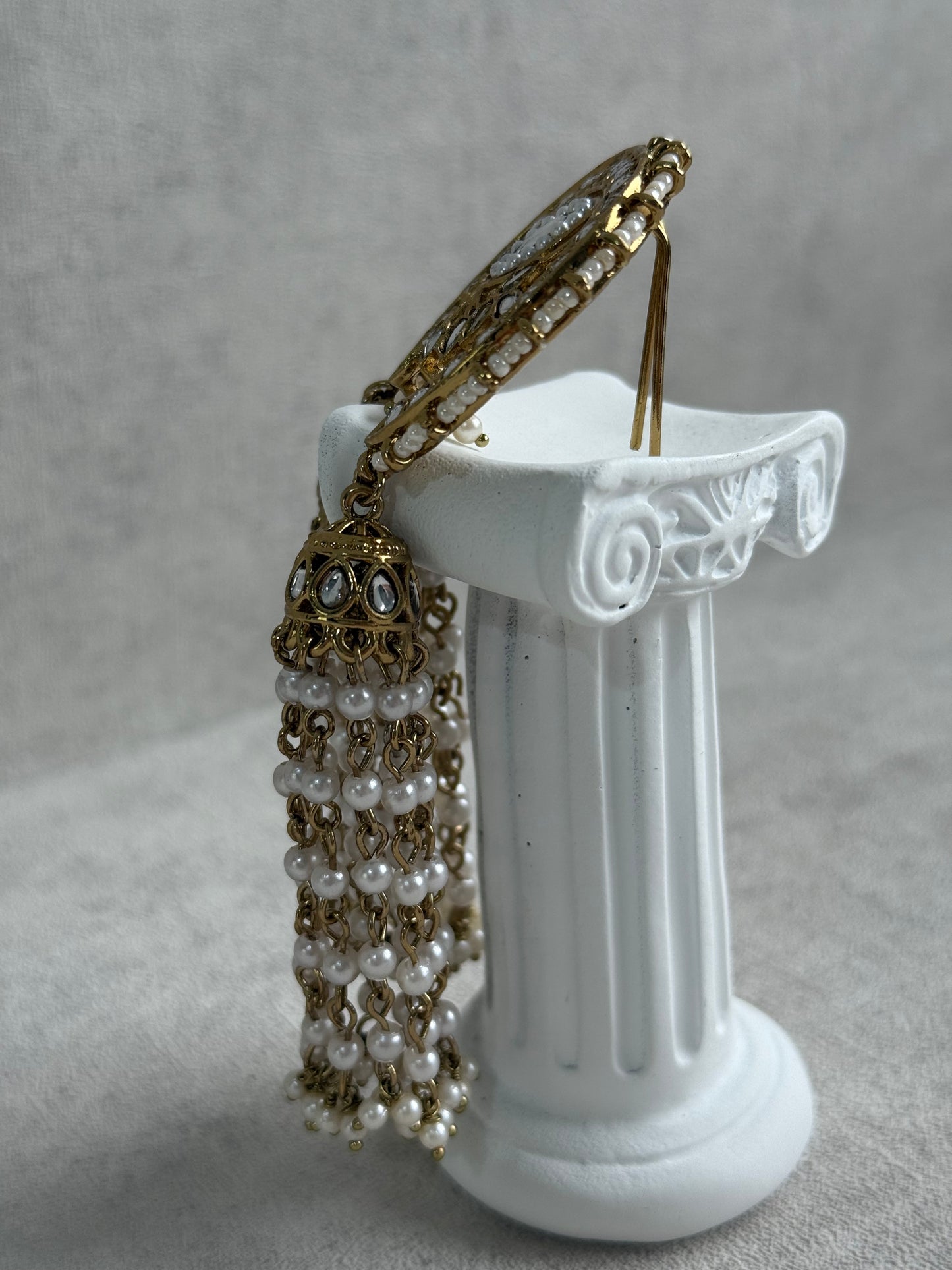 Ayura Designs Kamya Hair Brooch – Crescent Polki Design with Pearl Tassels & Antique Gold Finish