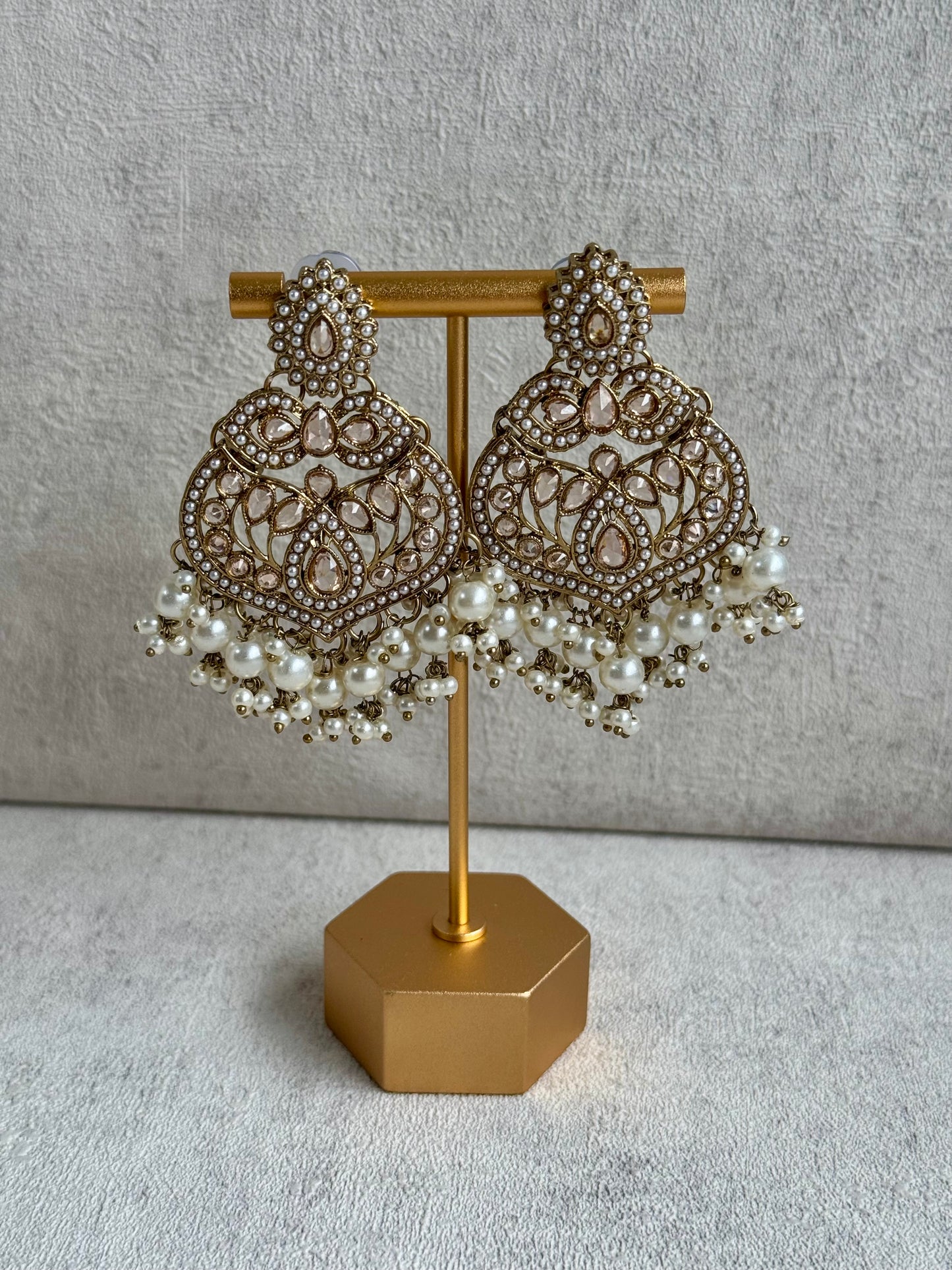 Ayura Designs Zarina Set Earrings & Tikka: Exquisite Gold-Tone Adornments with Polki Stones & White Pearls