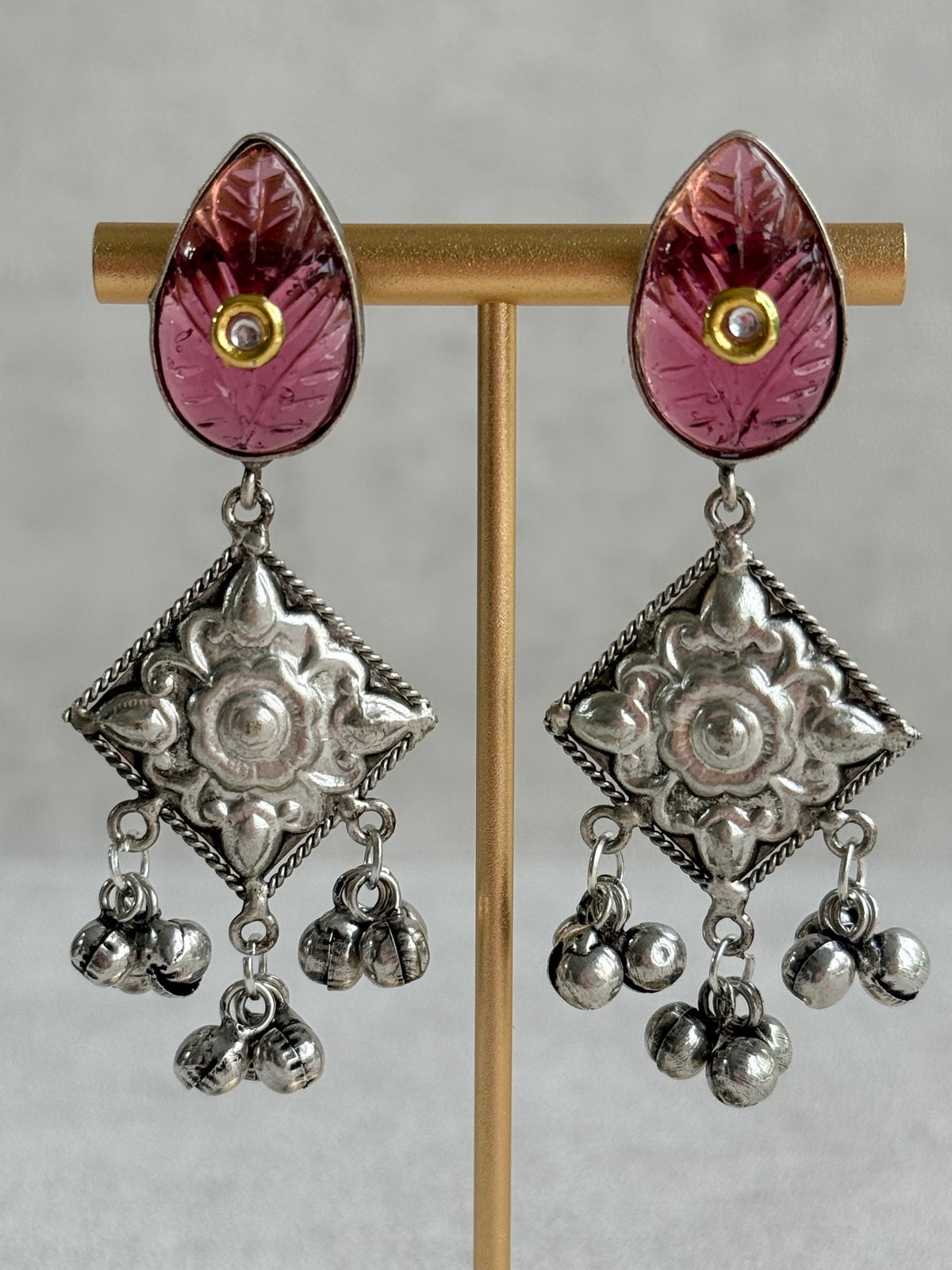 Ayura Designs Jiyana Collar Necklace Set – Rose Pink Carved Teardrop Stones & Oxidised Silver Finish