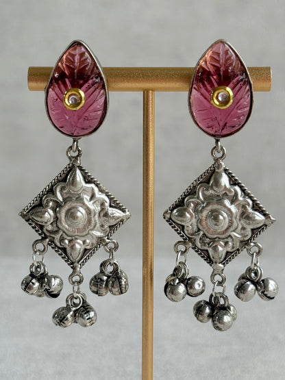 Ayura Designs Jiyana Collar Necklace Set – Rose Pink Carved Teardrop Stones & Oxidised Silver Finish