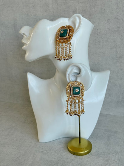 Ayura Designs Gunjal Earrings – Sage Green Chain Drop Studs with Kundan & Bead Detailing