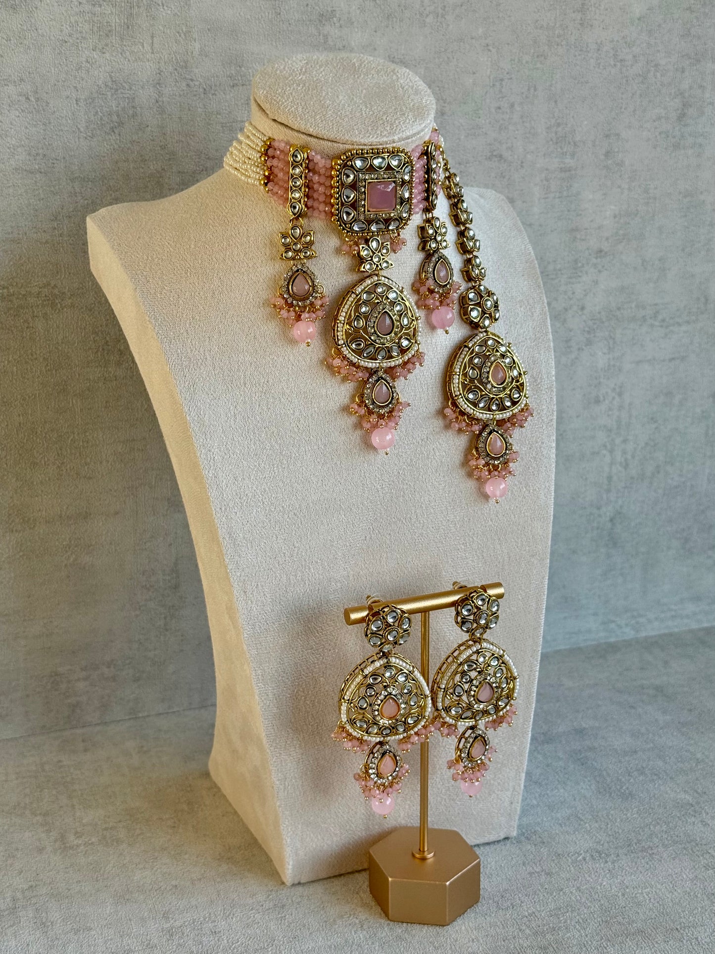 Ayura Designs Zarmeen Choker Set with Earrings & Tikka – Mirror-Cut Stones, Antique Gold Finish and Blush Pink Beads