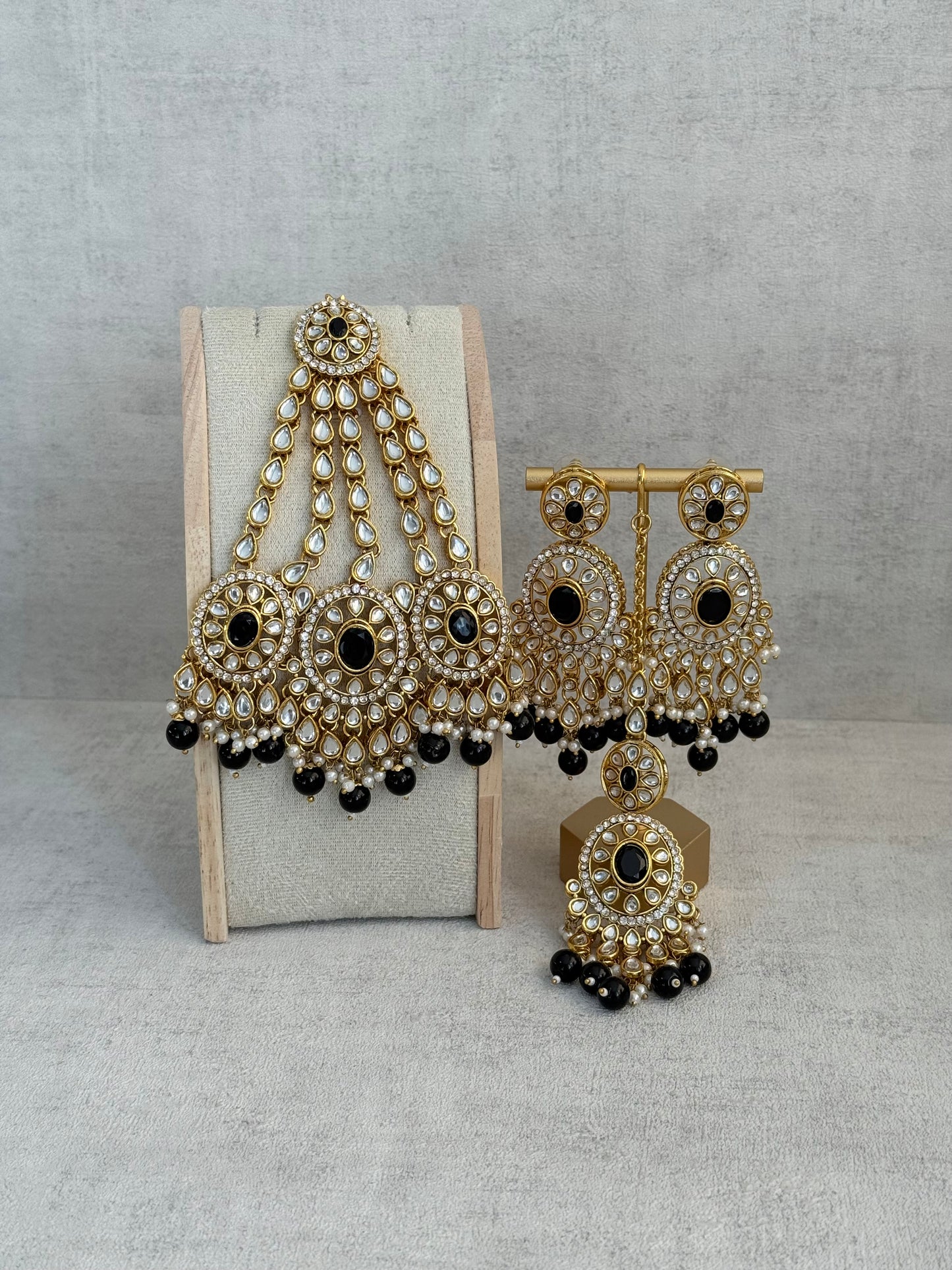Ayura Designs Zara Set with Necklace, Earrings, Tikka & Passa – Antique Gold with Kundan Detailing & Black Beads