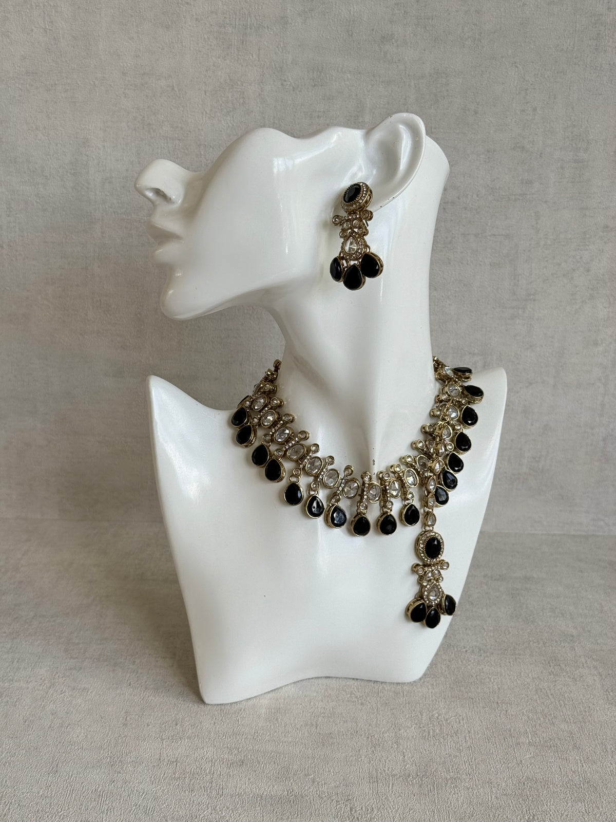Ayura Designs Ava Necklace Set with Earrings & Tikka – Black Stone & Mirror-Cut Necklace Set in Antique Gold Finish
