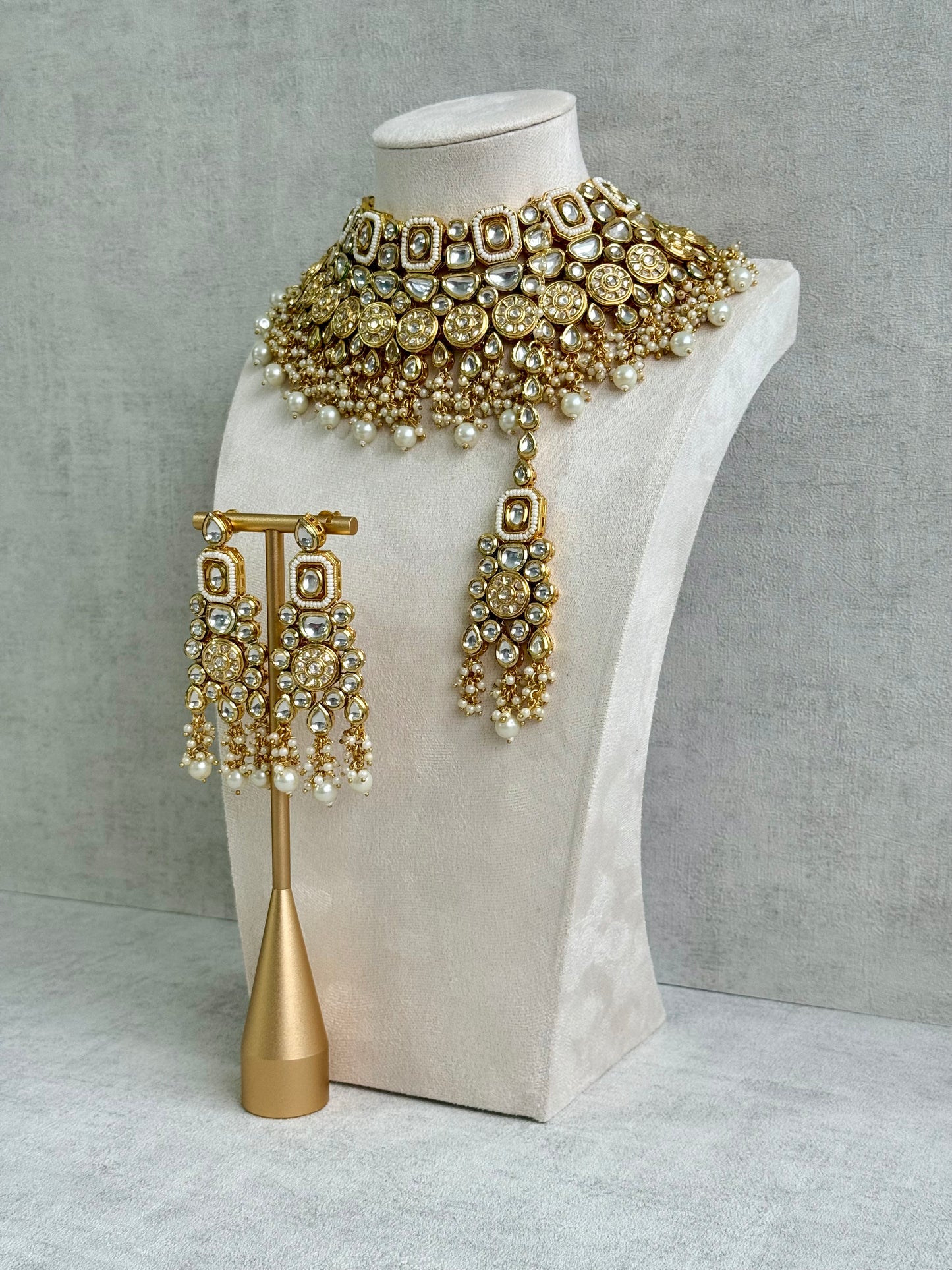 Ayura Designs Suhana Bridal Set with Necklace, Earrings & Tikka – Kundan Stones with Pearl Detailing in Antique Gold Finish