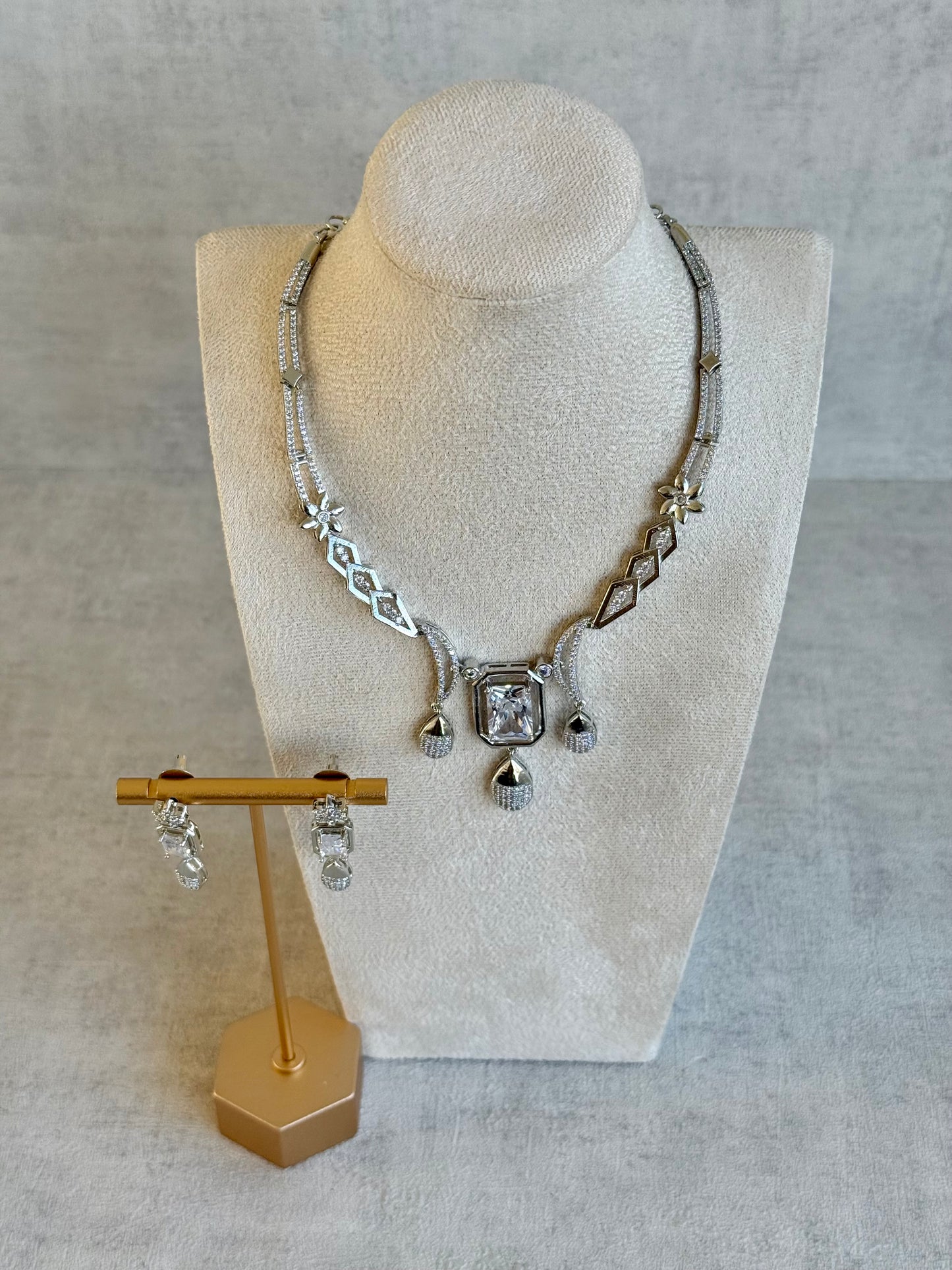 Ayura Designs Estrella Set with Necklace & Earrings – Silver Finish, Moissanite-Inspired Stones and Teardrop Charms