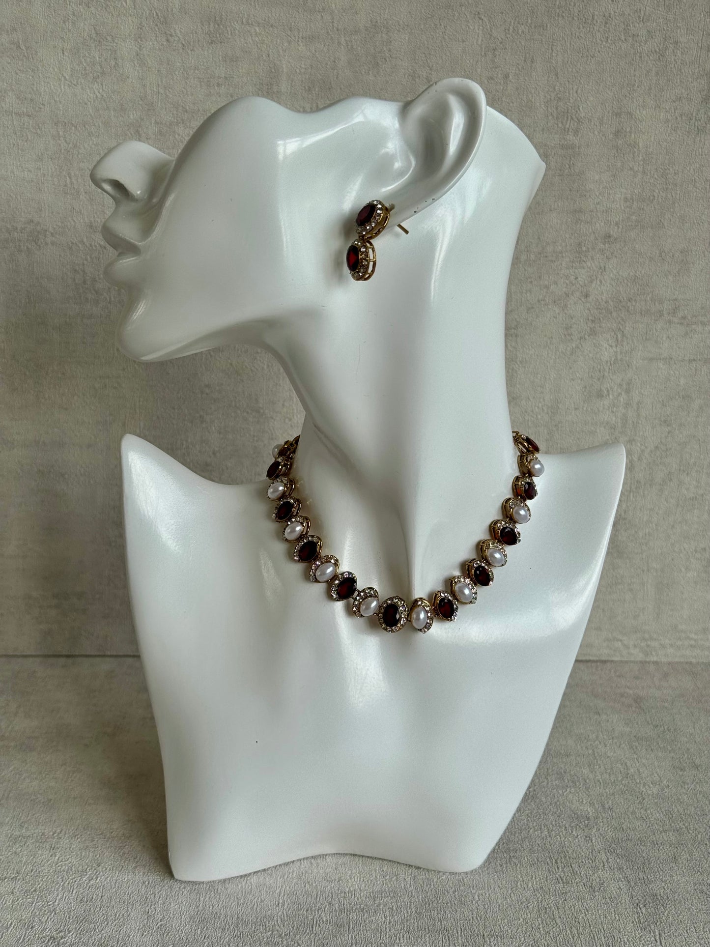Ayura Designs Eira Set – Necklace, Earrings & Tikka with Ruby Red & Ivory Oval Stones in Antique Gold