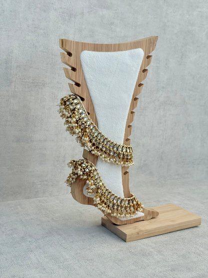 Ayura Designs Zanzi Payals – Kundan Teardrop Anklets with Pearl Cluster Detailing