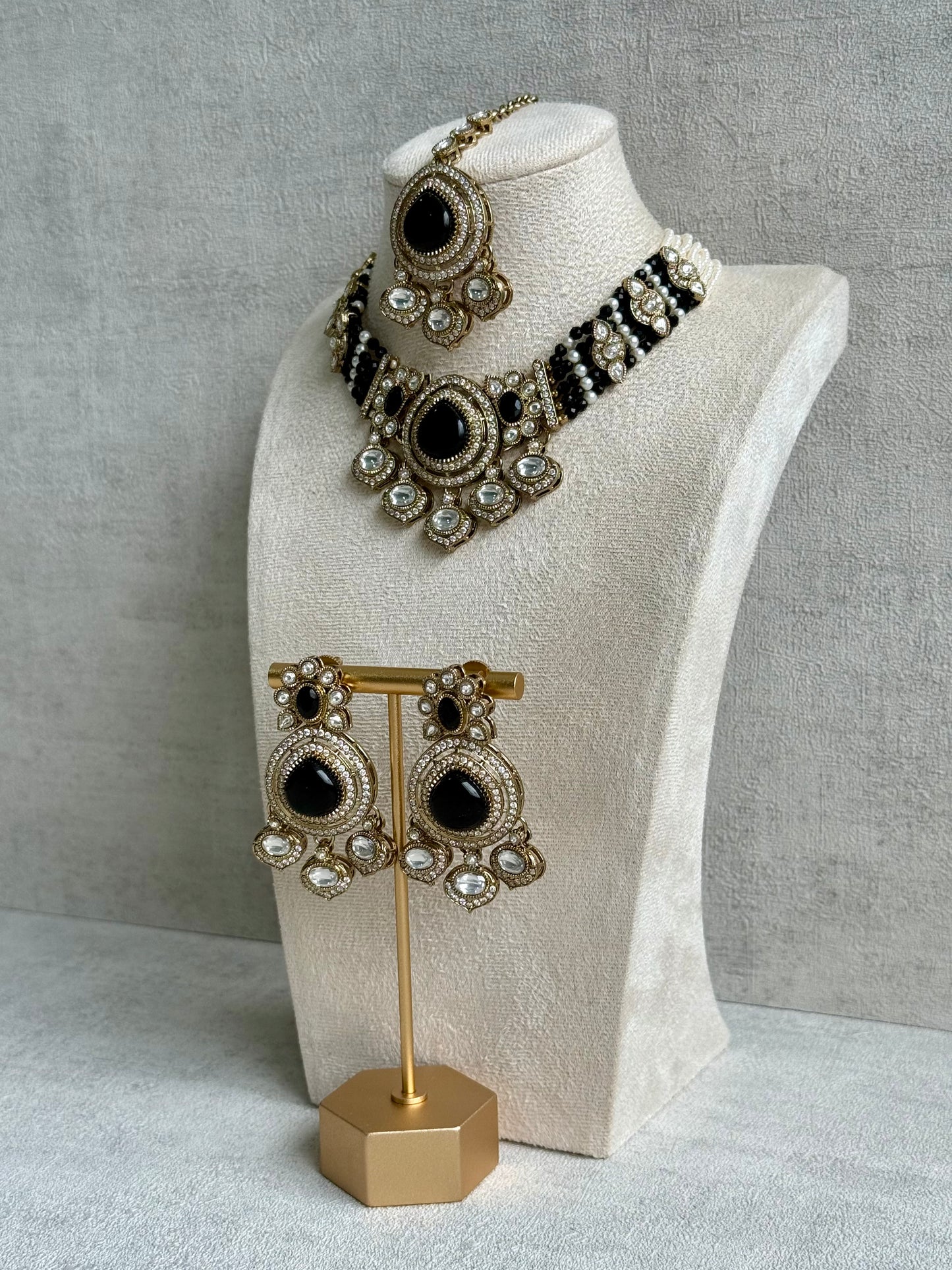 Ayura Designs Rahi Necklace Set with Earrings & Tikka – Black Stones with Mirror-Cut Detailing & Pearl Strands