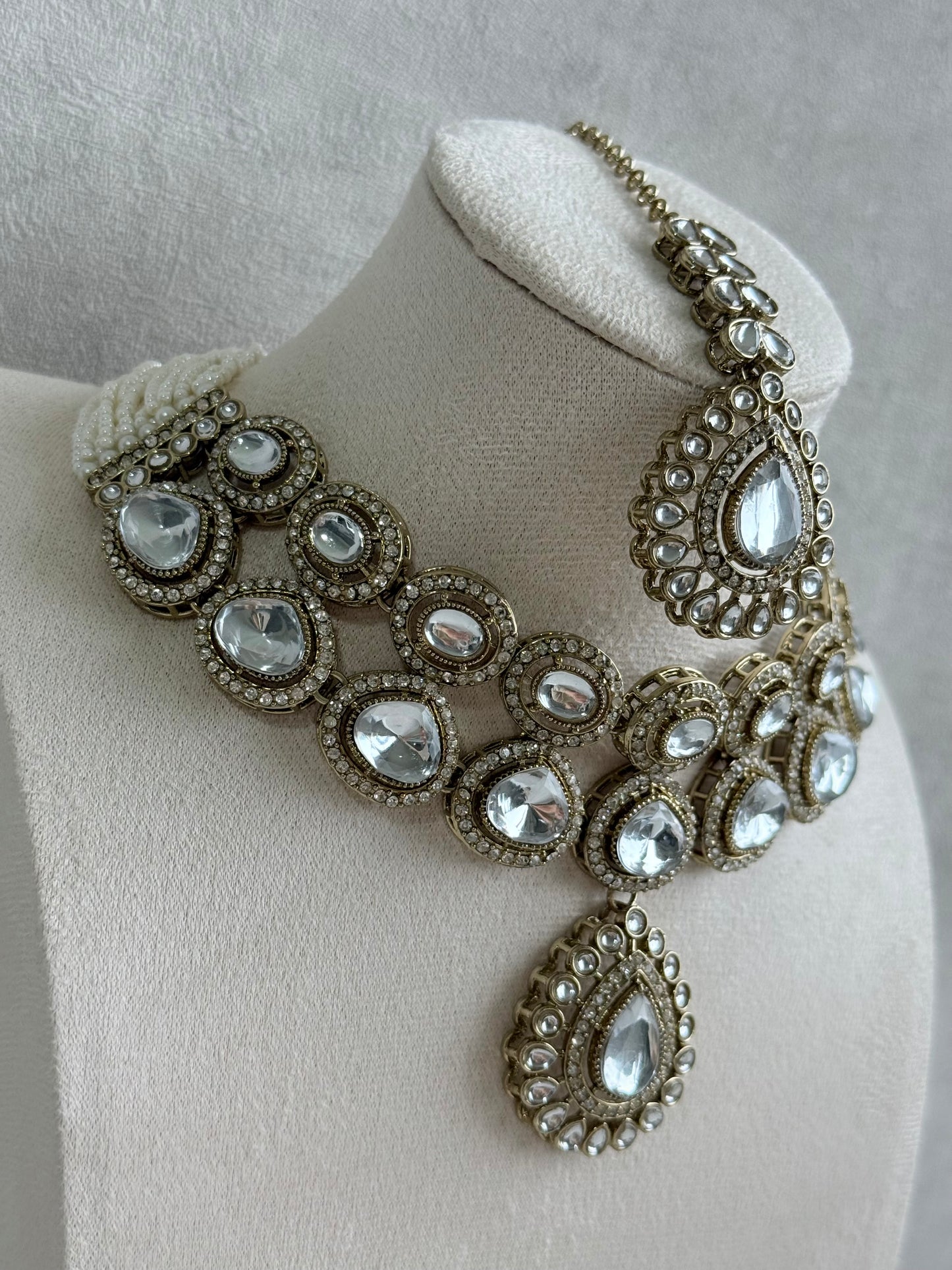 Ayura Designs Tamara Set with Necklace, Earrings & Tikka – All Mirror-Cut Stones with Kundan Detailing in Antique Gold Finish