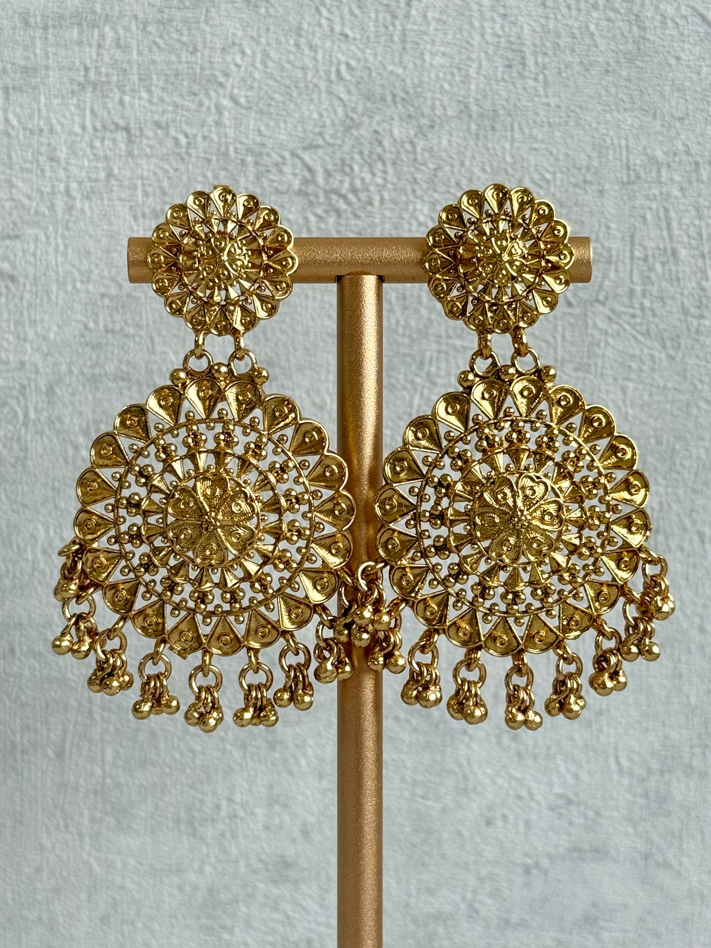 Ayura Designs Sahiban Set – Antique Gold Choker, Earrings & Tikka with Textured Filigree Motifs