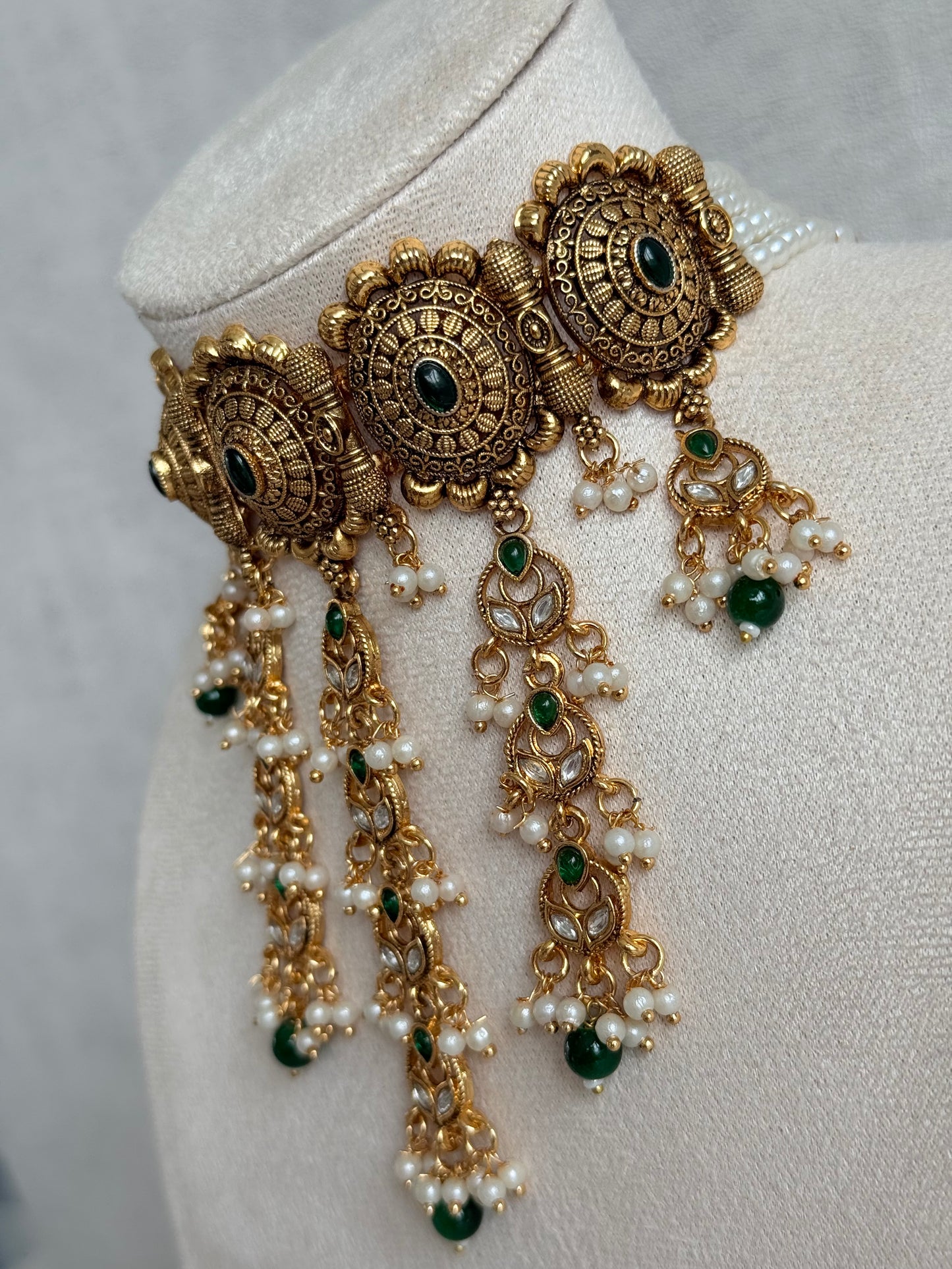 Ayura Designs Kabini Choker Set with Earrings – Gold Kundan Waterfall Choker with Emerald Green Beads & Pearls