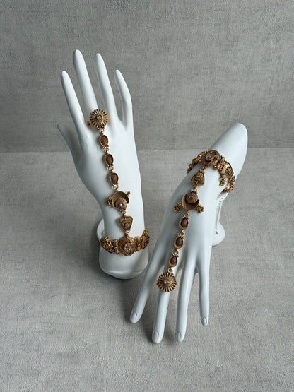 Ayura Designs Rewa Haathphool – Set of 2 Antique Gold Filigree Hand Ornament with Kundan Detailing