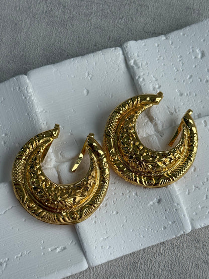 Ayura Designs Reeva Hair Pins – Embossed Crescent Moon Design & Gold Finish