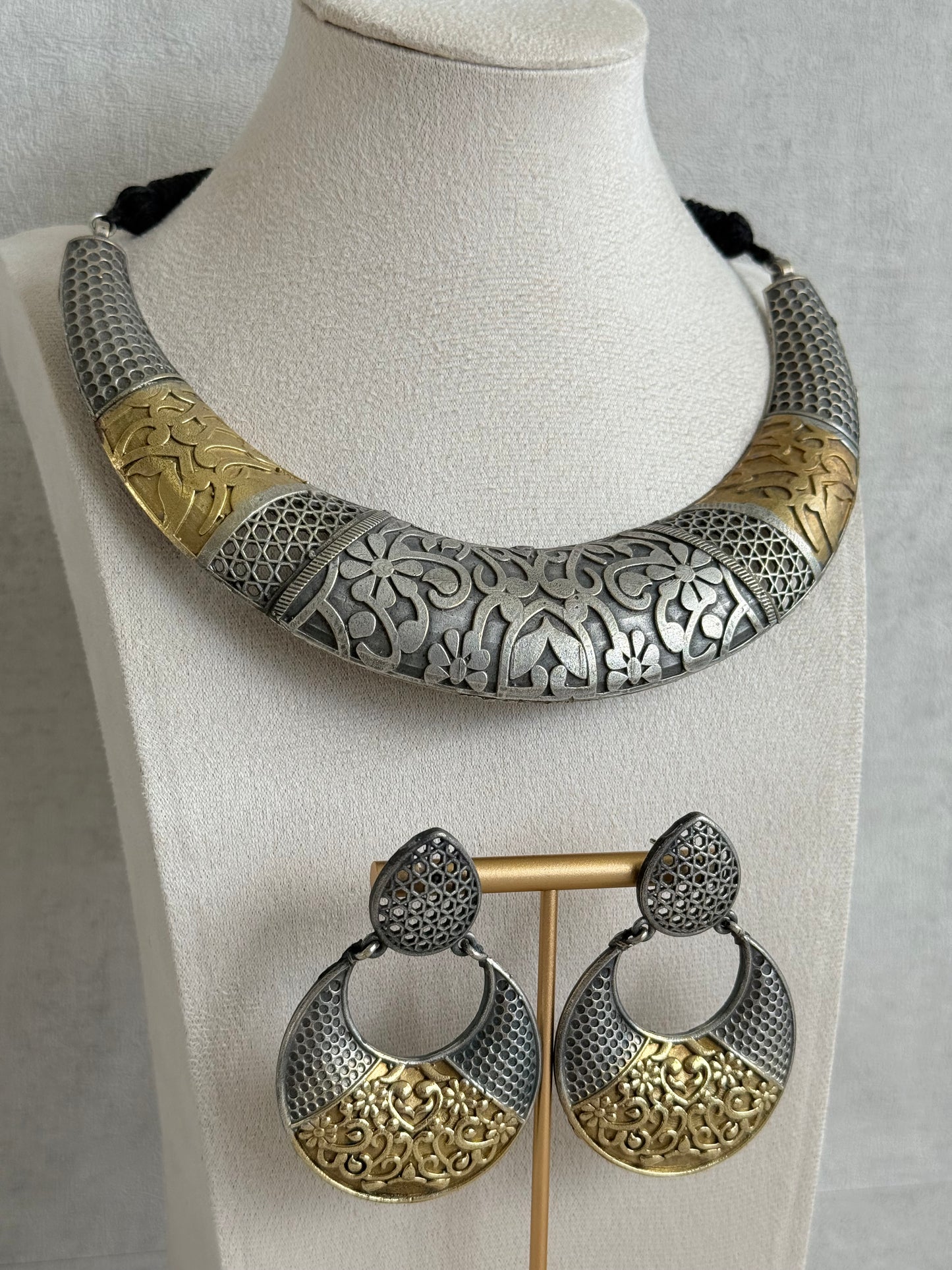 Ayura Designs Raahil Necklace Set with Earrings – Dual Tone Oxidised Statement Necklace with Floral Engraving & Cutwork Detailing