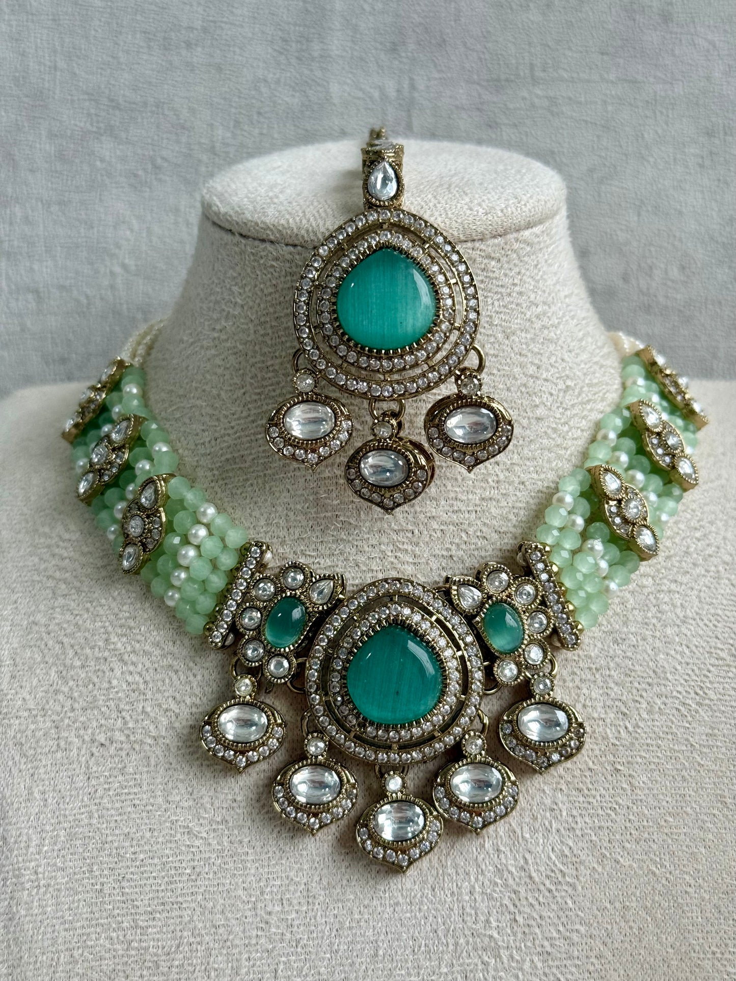 Ayura Designs Rahi Set – Mint & Pistachio Green Dual-Tone Stones with Mirror-Cut Detailing & Pearl Strands