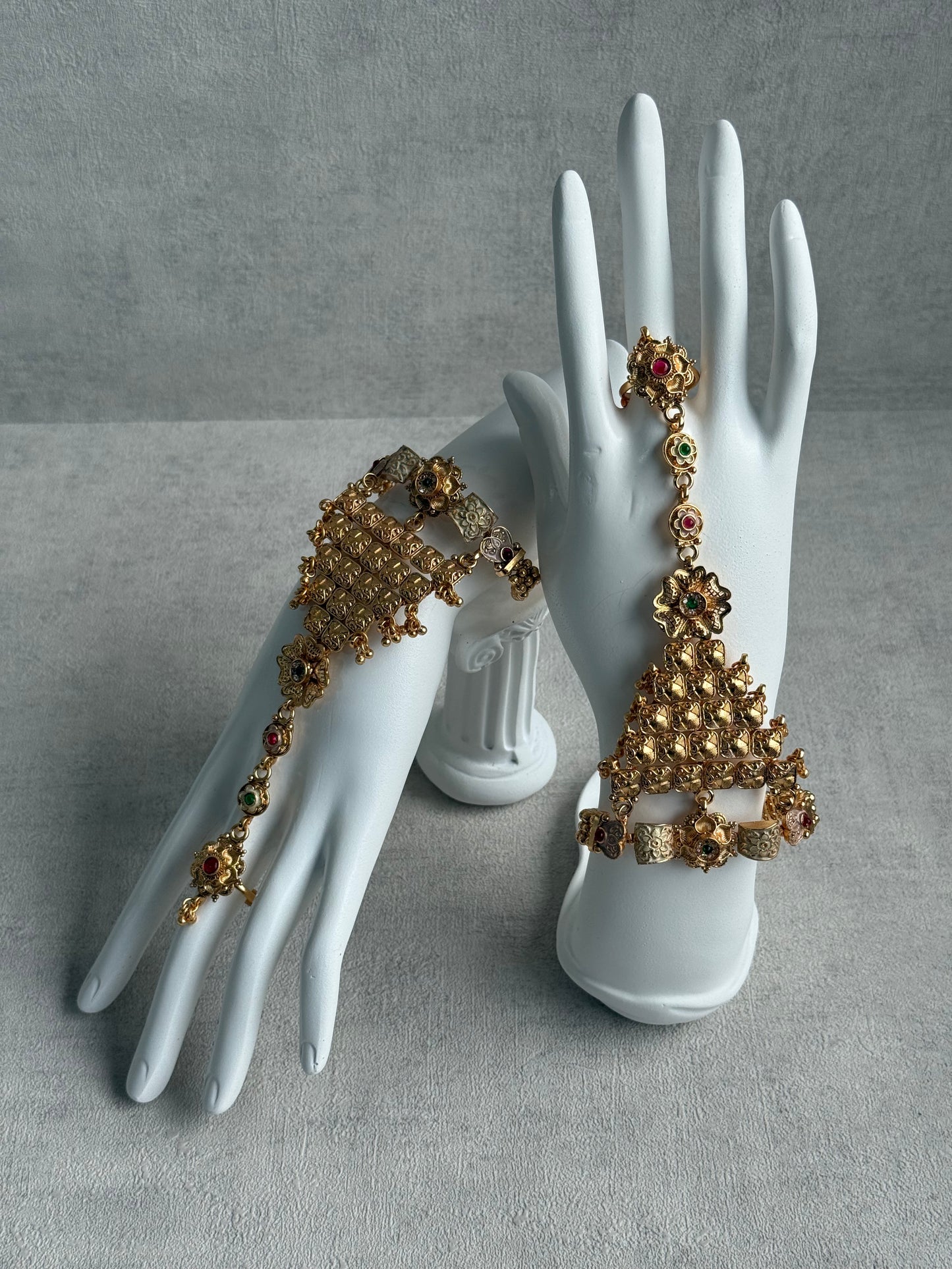 Ayura Designs Tripta Haathphool – Set of 2 Antique Gold Floral Hand Ornament with Multicolour Stones