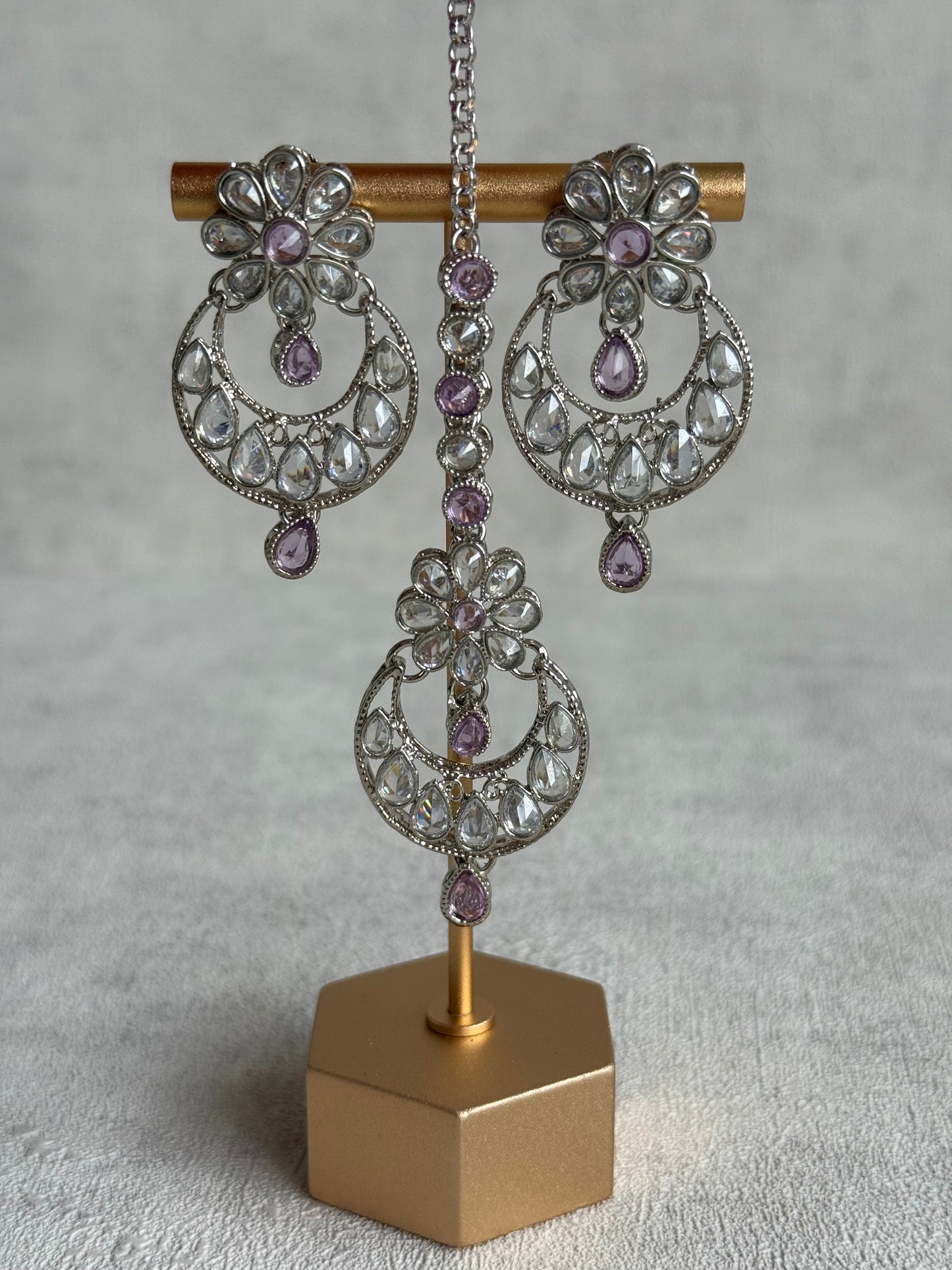 Ayura Designs Qirat Set with Earrings & Tikka – Soft Lilac Stones, Mirror-Cut Detailing & Silver Finish