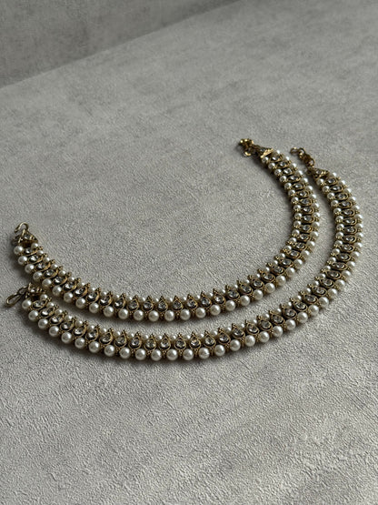 Ayura Designs Chandni Payals – Kundan Anklets with White Pearls & Antique Gold Finish