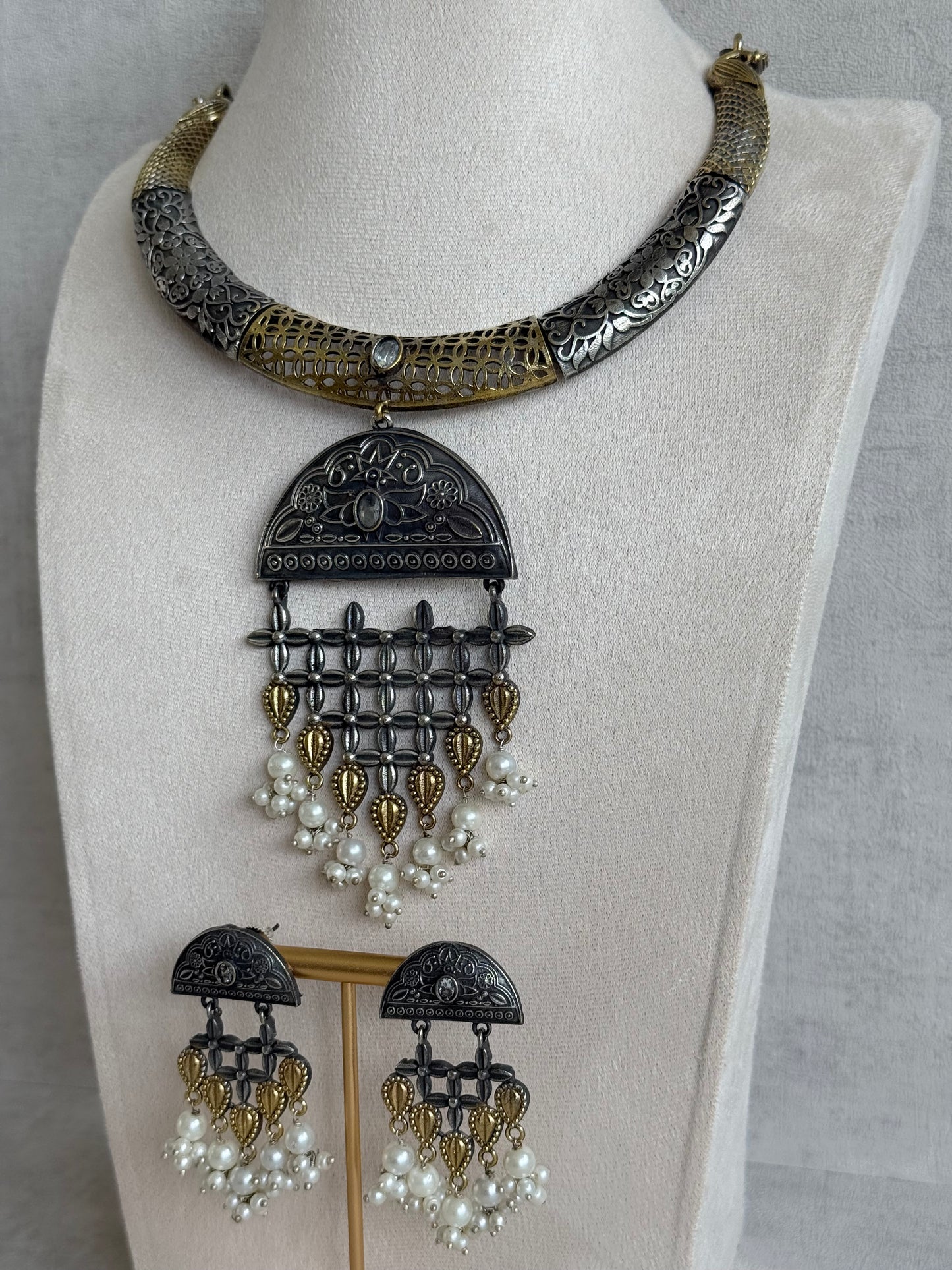 Ayura Designs Dhoop Necklace Set with Earrings – Dual Tone Oxidised Necklace with Lattice Pendant & Pearl Detailing