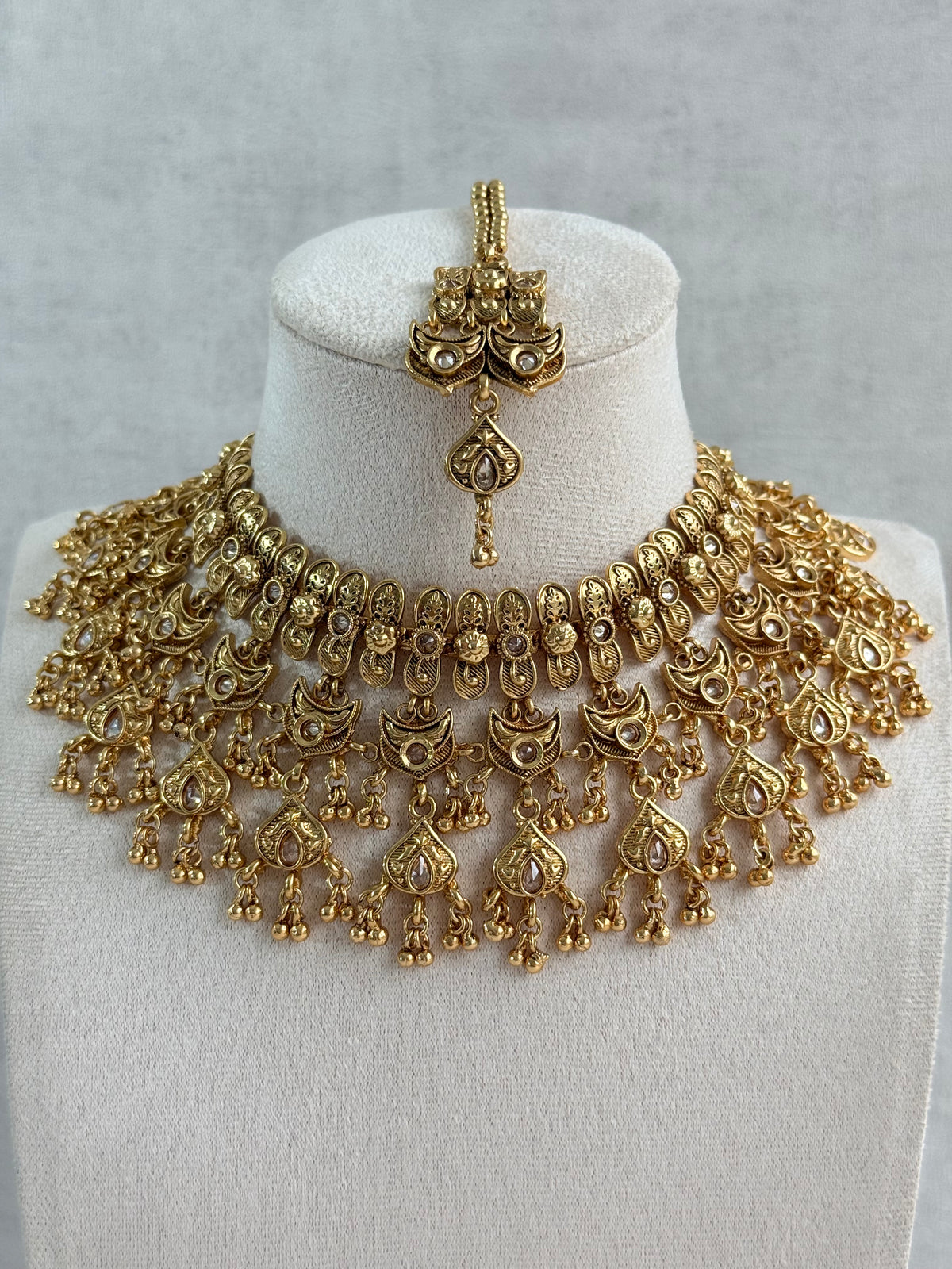 Ayura Designs Sifat Bridal Set with Earrings & Tikka – Antique Gold Kundan Waterfall Design with Paisley & Ghungroo Drops