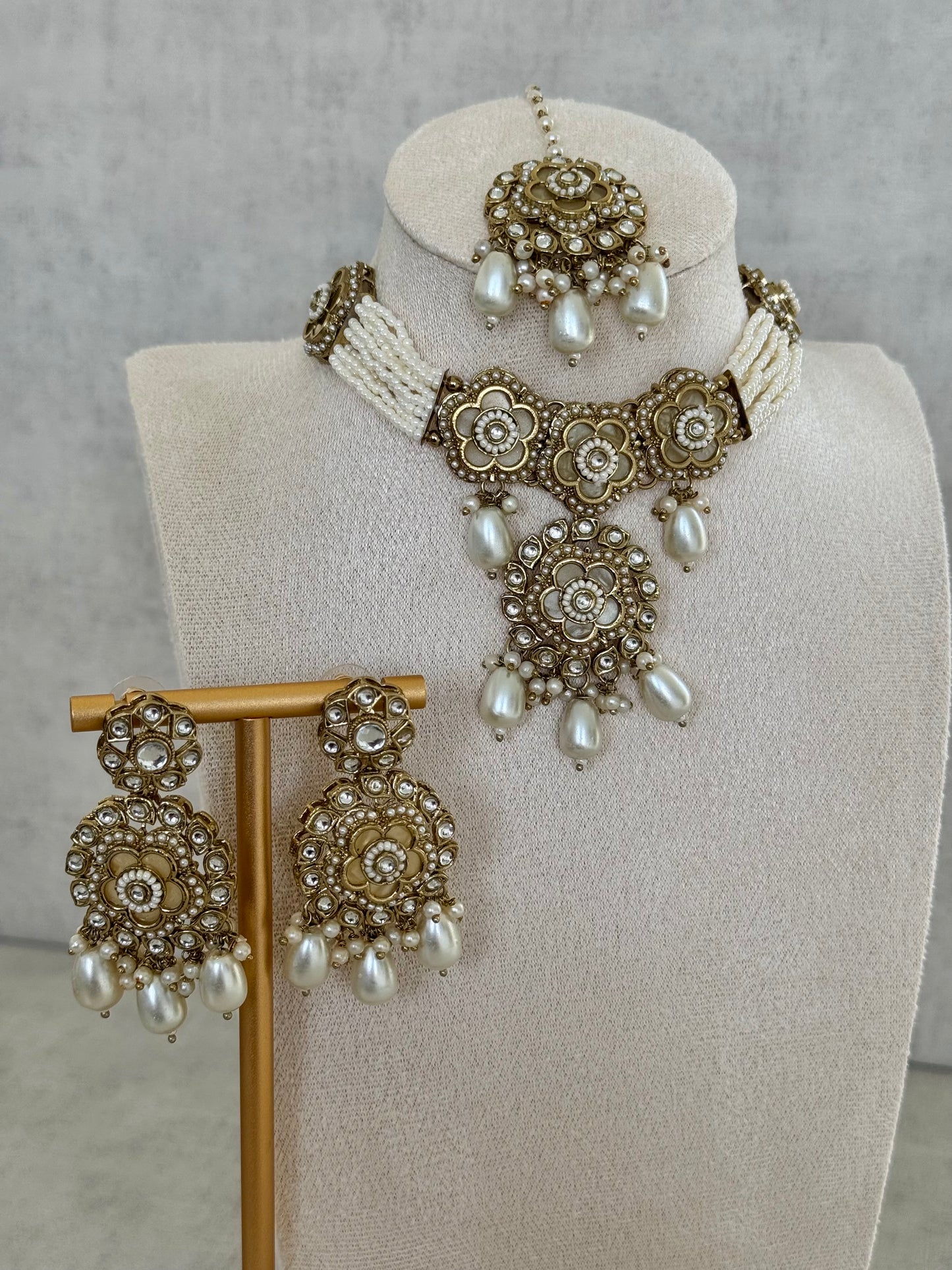 Ayura Designs Suroor Set – Antique Gold Kundan & Pearl Ensemble with Earrings & Tikka