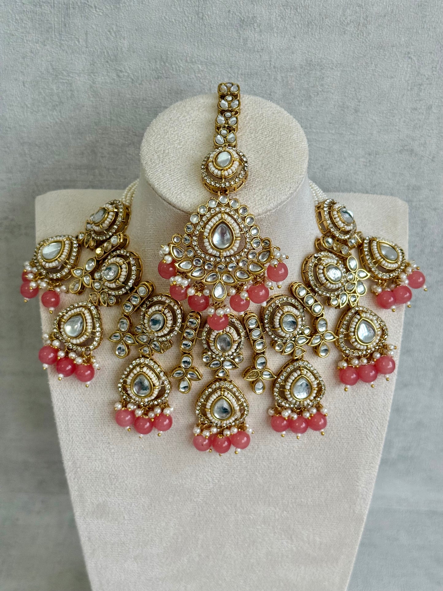 Ayura Designs Janvi Set with Necklace, Earrings & Tikka – Kundan Detailing, Peach Beads & Pearls Drops