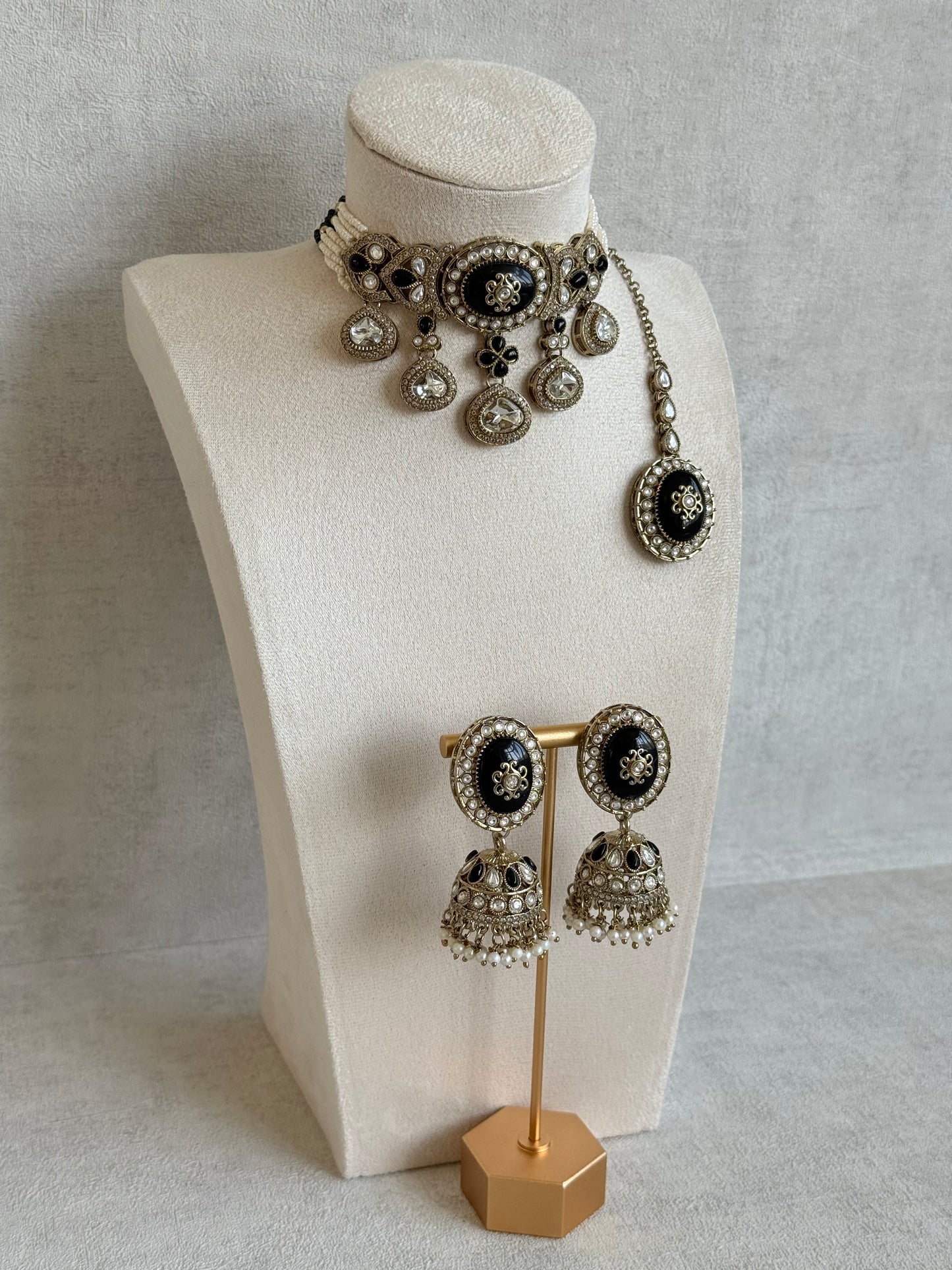 Ayura Designs Myra Choker Set with Earrings & Tikka – Black Kundan & Pearl Detailing