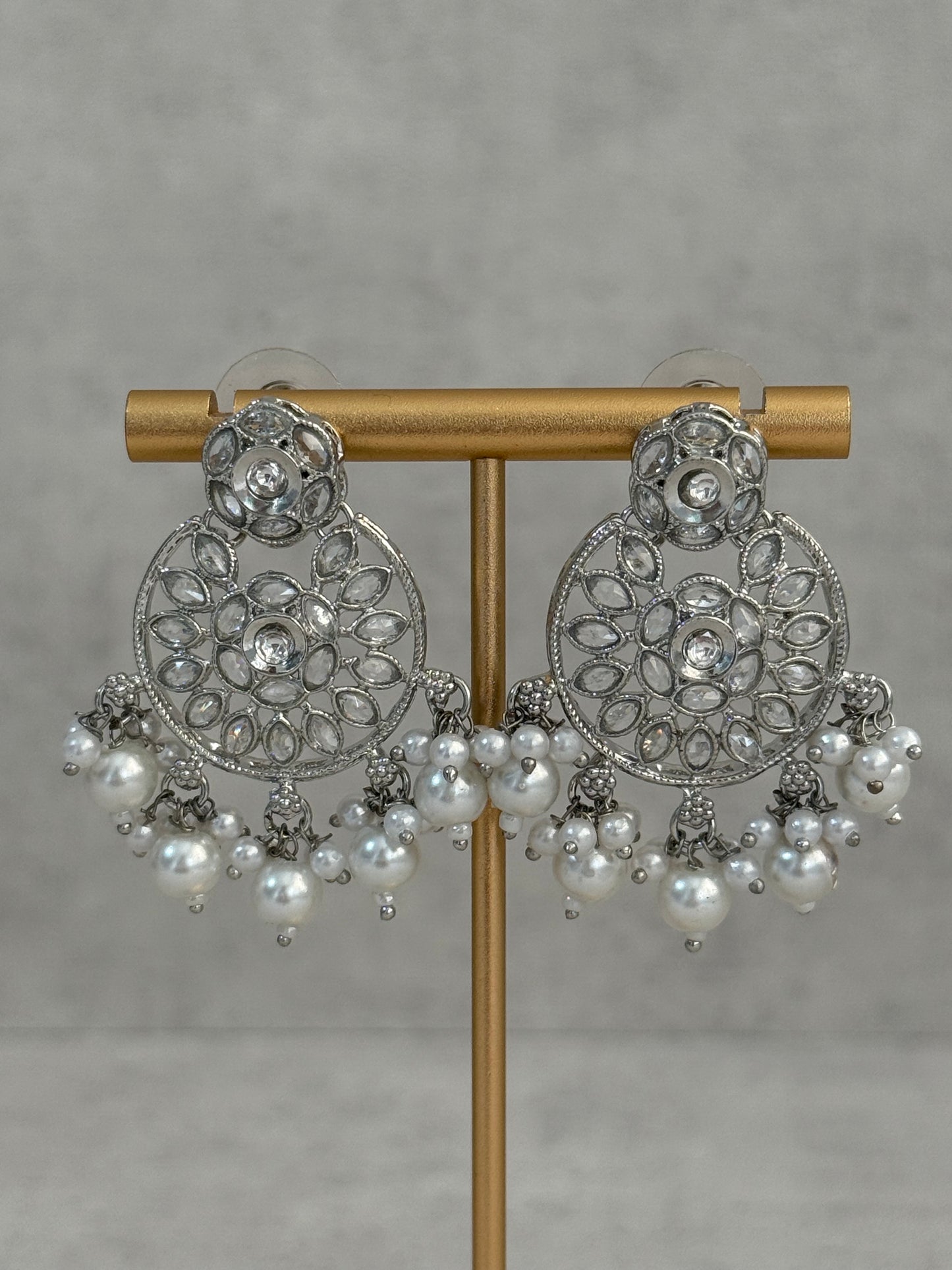 Ayura Designs Zimal Set – Mirror-Cut Stones with Ivory Pearls & Antique Silver Finish