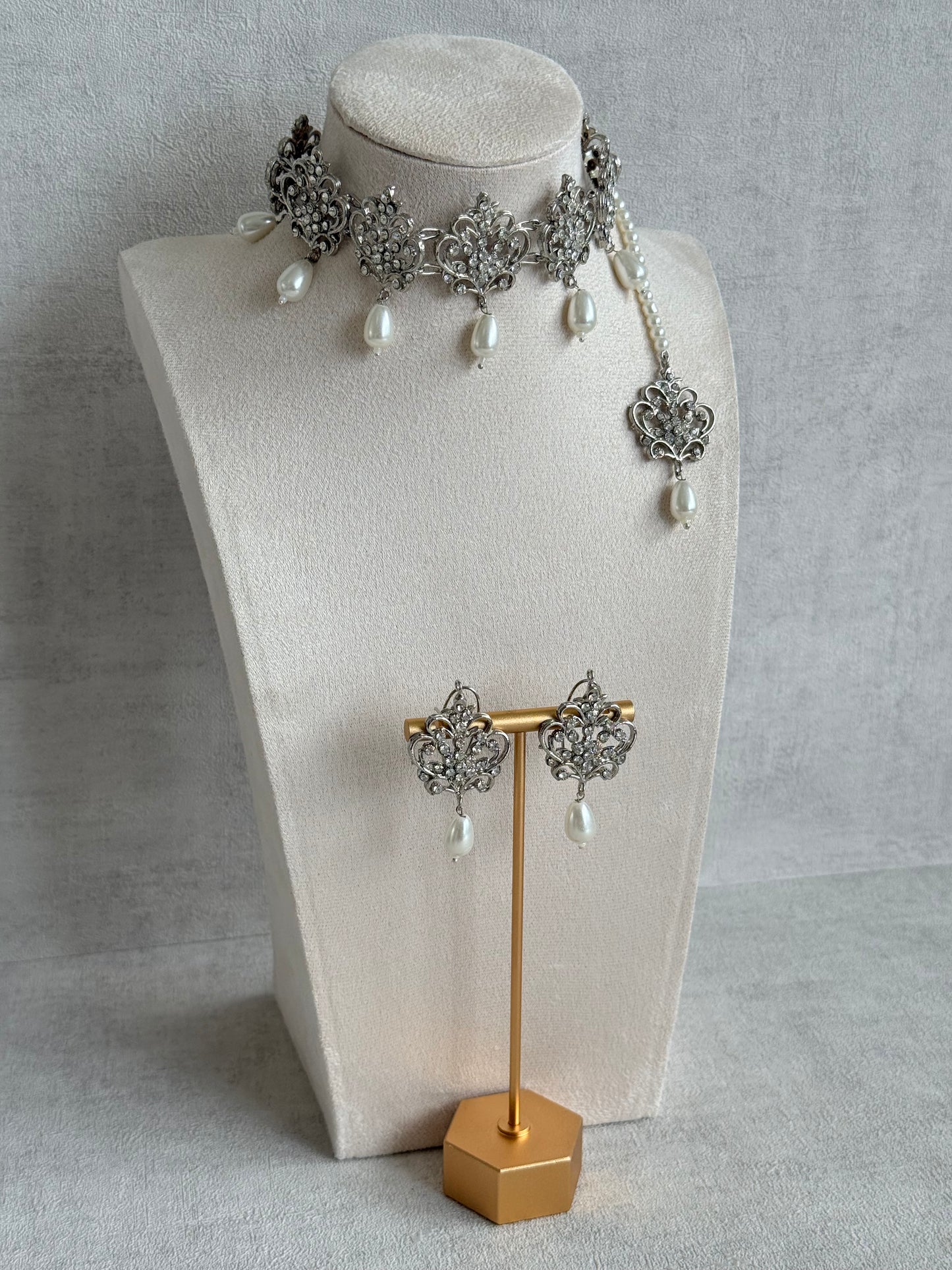 Ayura Designs Alina Choker Set with Earrings & Tikka – Silver Crystal Floral Choker with Pearl Drops