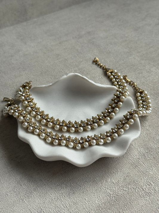 Ayura Designs Chandni Payals – Kundan Anklets with White Pearls & Antique Gold Finish