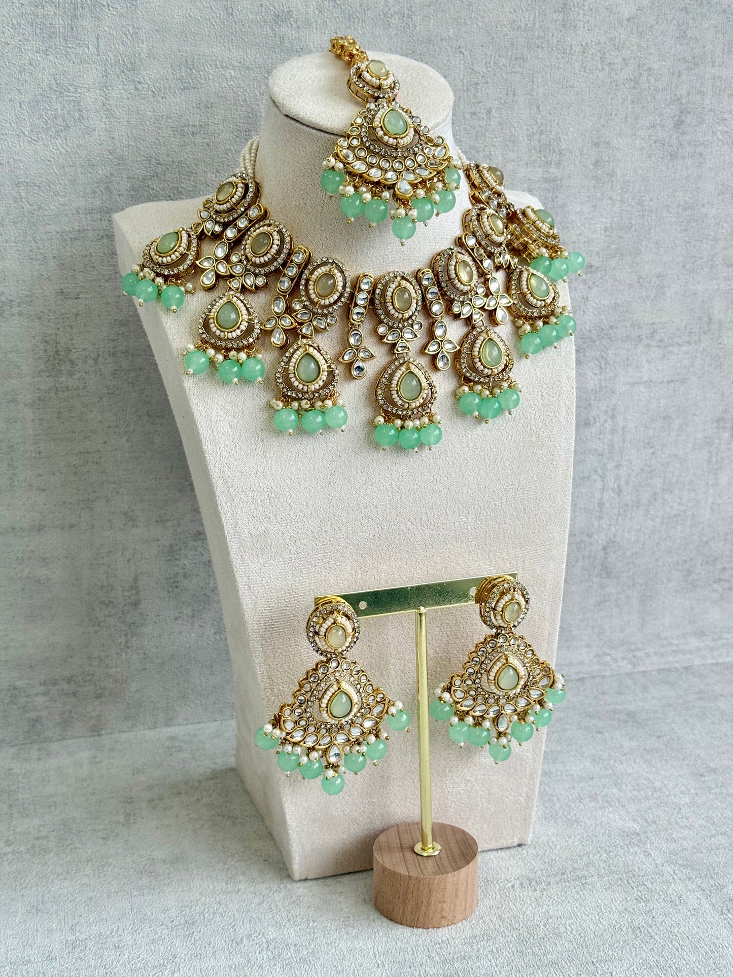 Ayura Designs Janvi Set with Necklace, Earrings & Tikka – Kundan Detailing, Mint Green Beads & Pearls Drops
