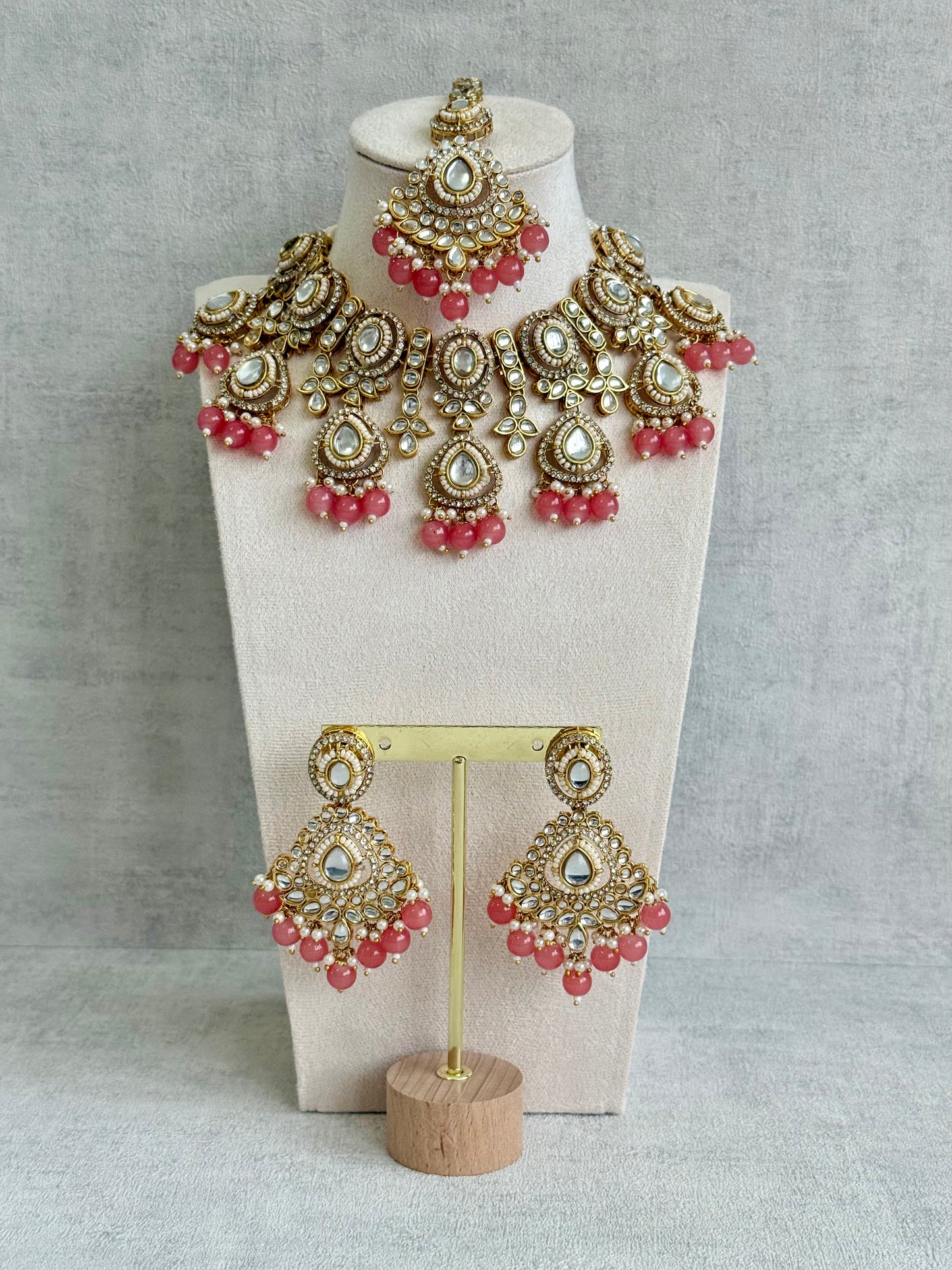 Ayura Designs Janvi Set with Necklace, Earrings & Tikka – Kundan Detailing, Peach Beads & Pearls Drops