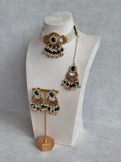 Ayura Designs Mehr Choker Set with Earrings & Tikka – Emerald Green Stones, Pearl Beads, Pearl Strands & Antique Gold Finish