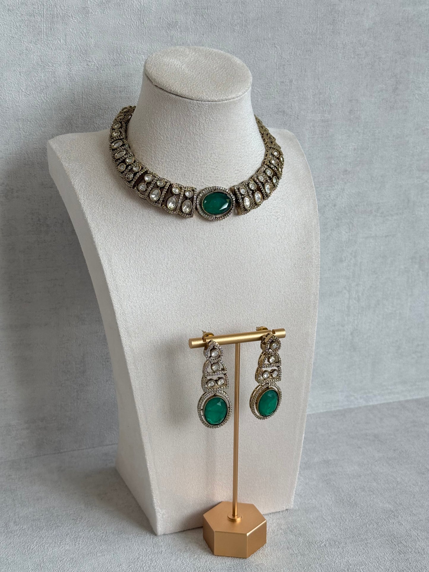 Ayura Designs Sadie Necklace Set with Earrings – Emerald Green Centre Stone, Moissanite Style Stones & Crystal Halo Detailing