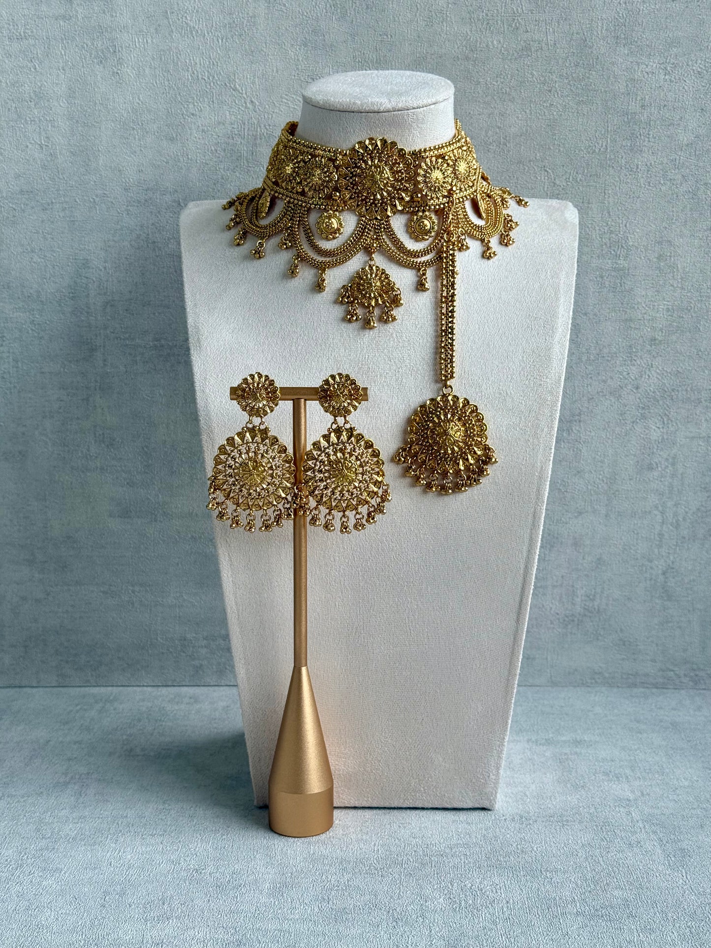 Ayura Designs Sahiban Set – Antique Gold Choker, Earrings & Tikka with Textured Filigree Motifs