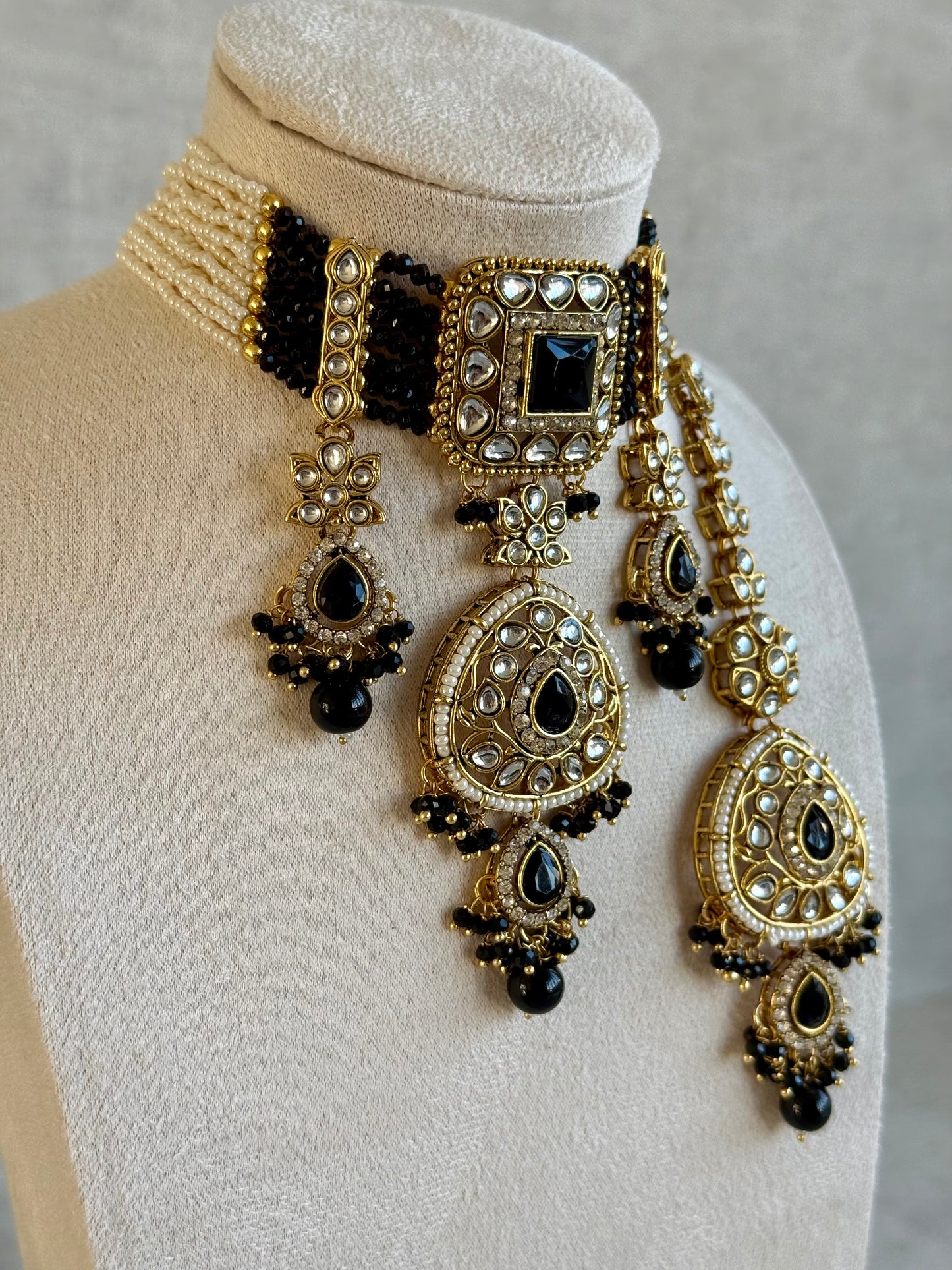 Ayura Designs Zarmeen Choker Set with Earrings & Tikka – Mirror-Cut Stones, Antique Gold Finish and Black Beads