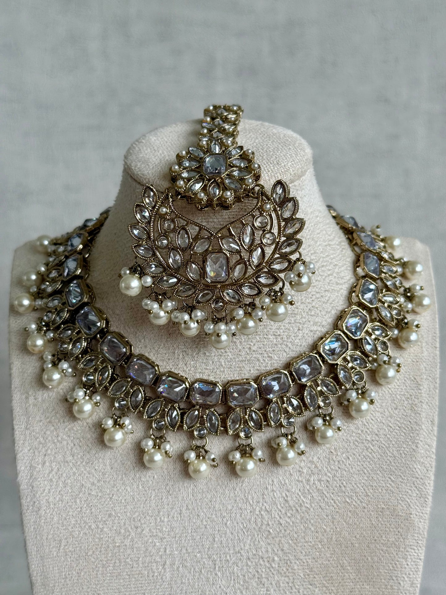 Ayura Designs Sufia Set – Antique Gold Necklace, Mirror-Cut Stones, Jhumkis & Tikka with Pearl Detailing