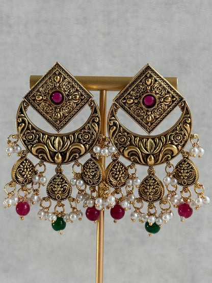 Ayura Designs Samera Choker Set with Earrings & Tikka – Rani Pink & Emerald Green Beads, Pearl Detailing, Green Centre Stone, Floral Motifs & Antique Gold Finish