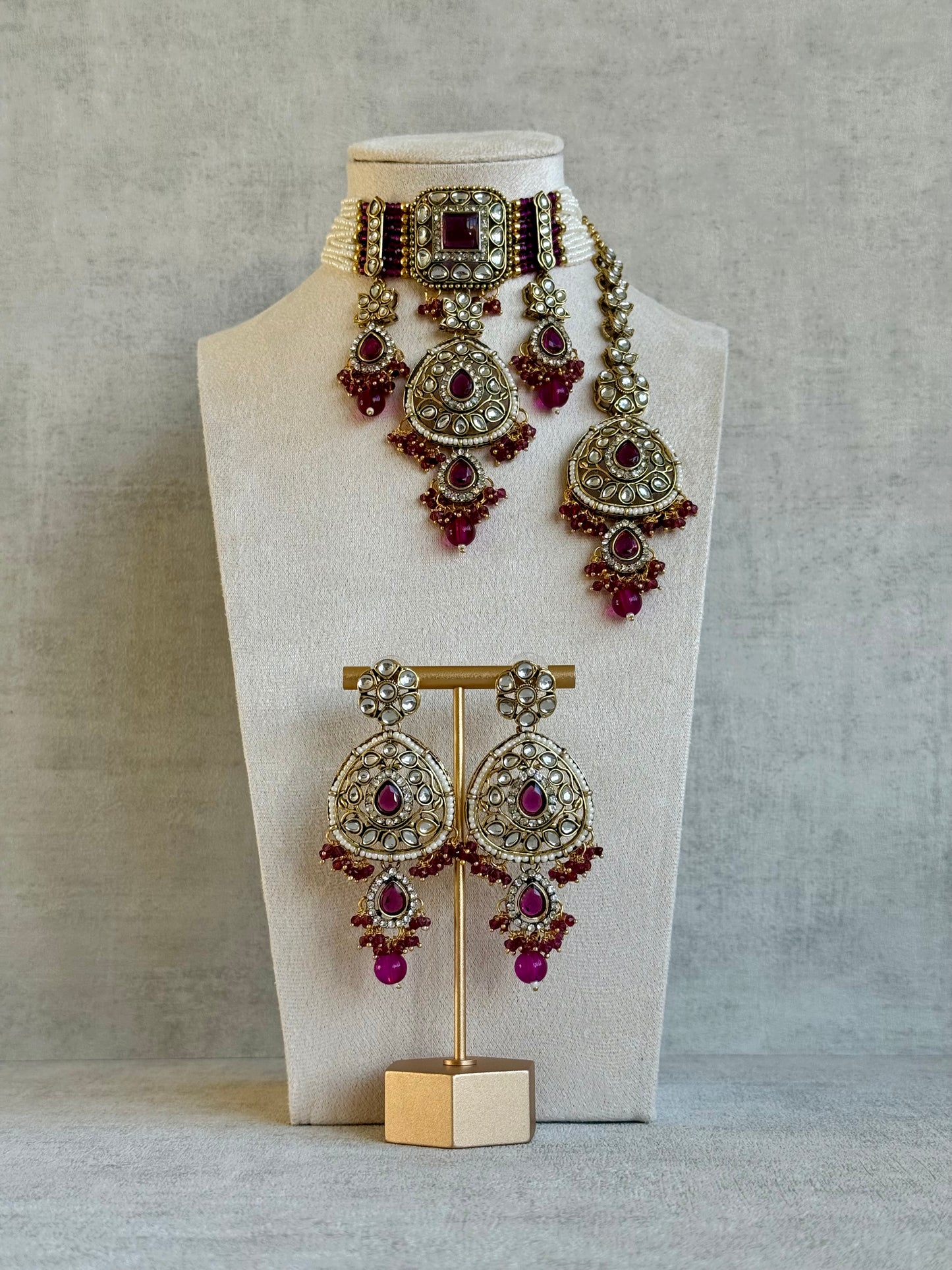 Ayura Designs Zarmeen Choker Set with Earrings & Tikka – Mirror-Cut Stones, Antique Gold Finish and Magenta Beads