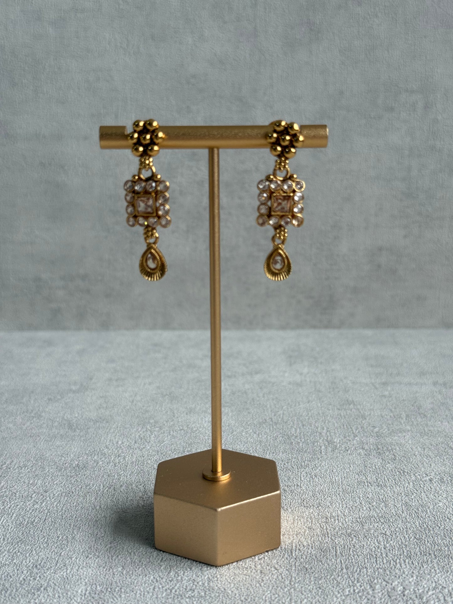 Ayura Designs Yashna Set – Necklace & Earrings with Champagne Kundan and Pearl Detailing in Antique Gold Finish