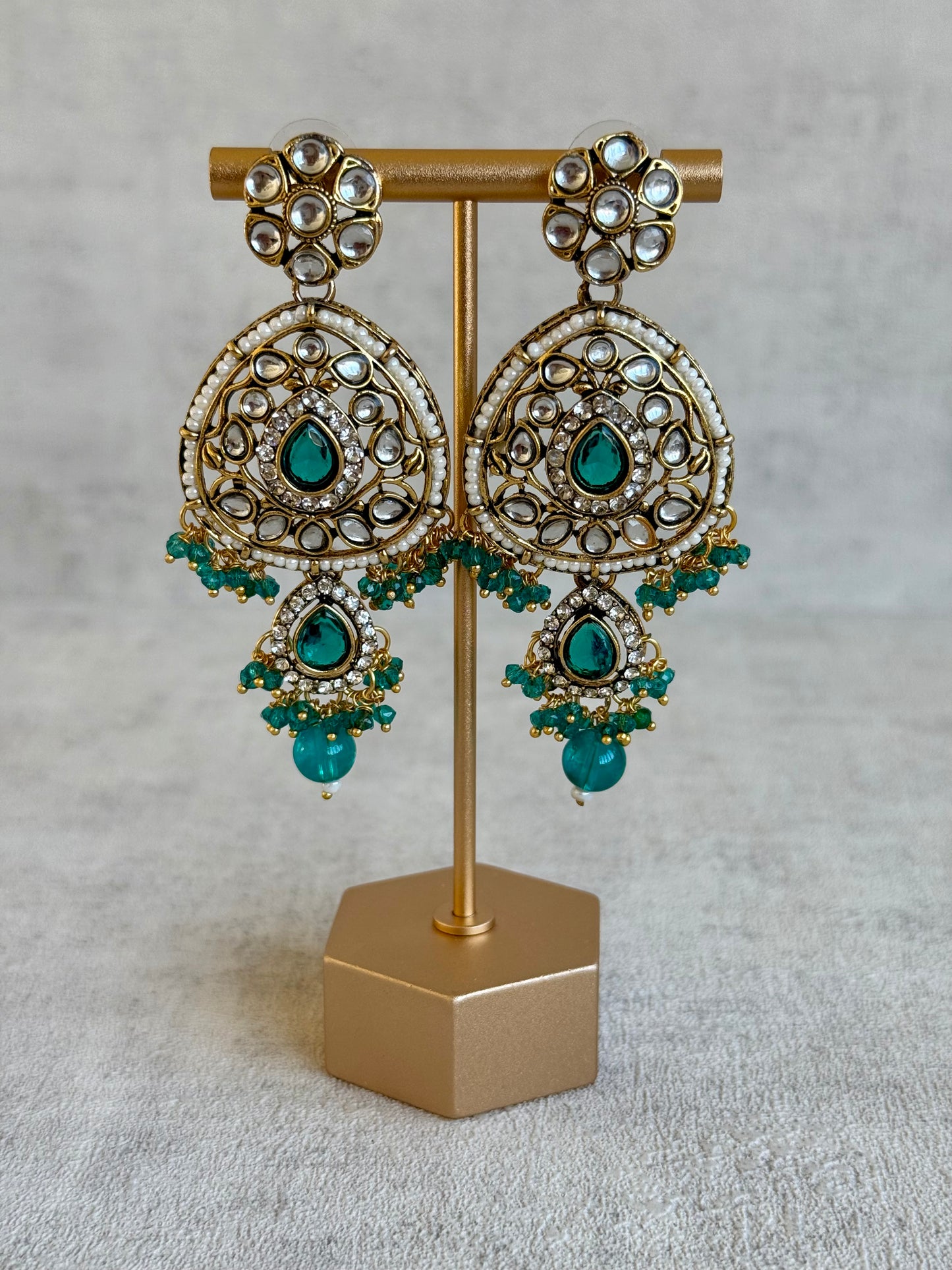 Ayura Designs Zarmeen Choker Set with Earrings & Tikka – Mirror-Cut Stones, Antique Gold Finish and Teal Green Beads