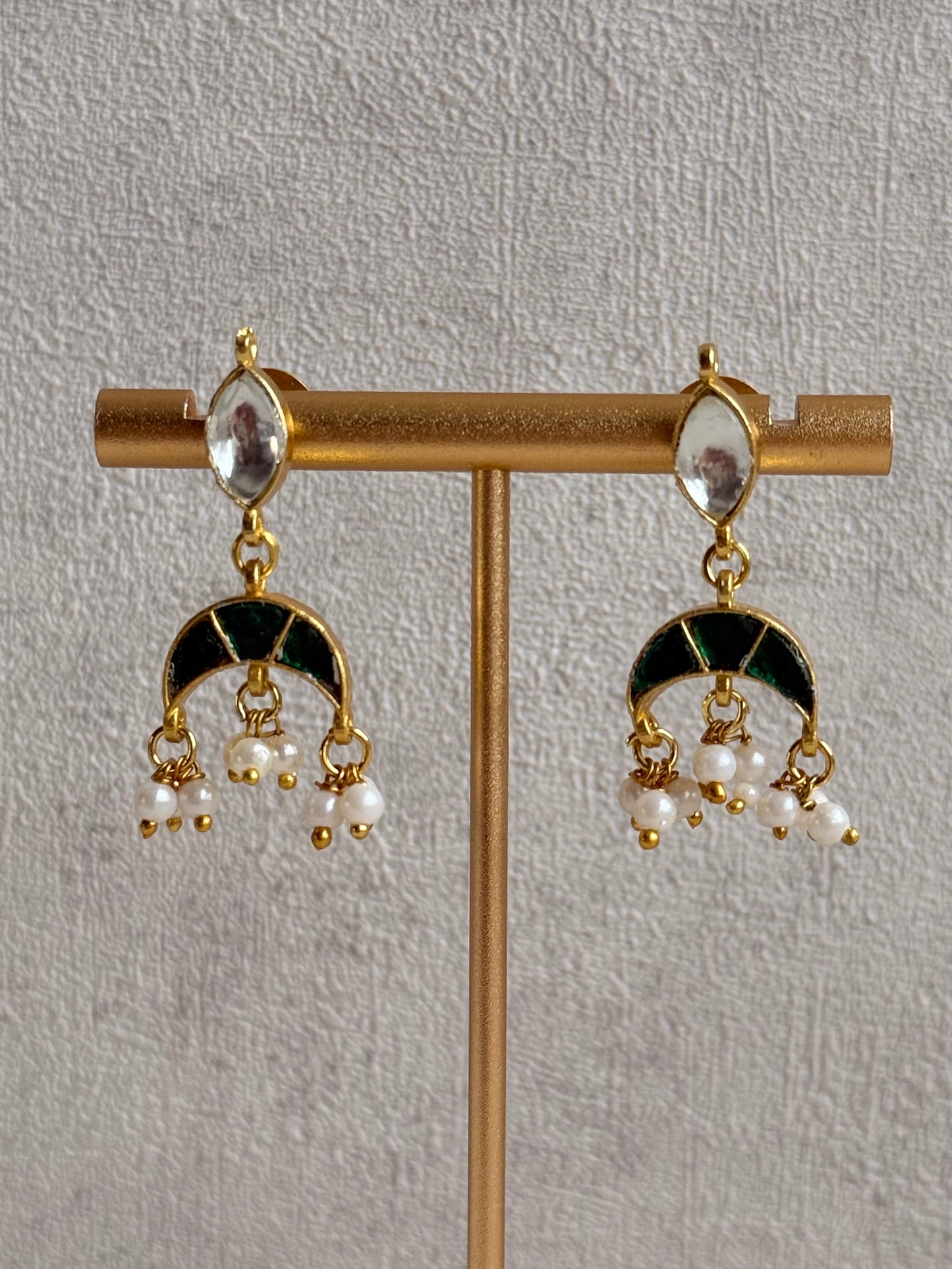 Ayura Designs Mahi Choker Set with Earrings – Meenakari Kundan Green & Pink Detailing