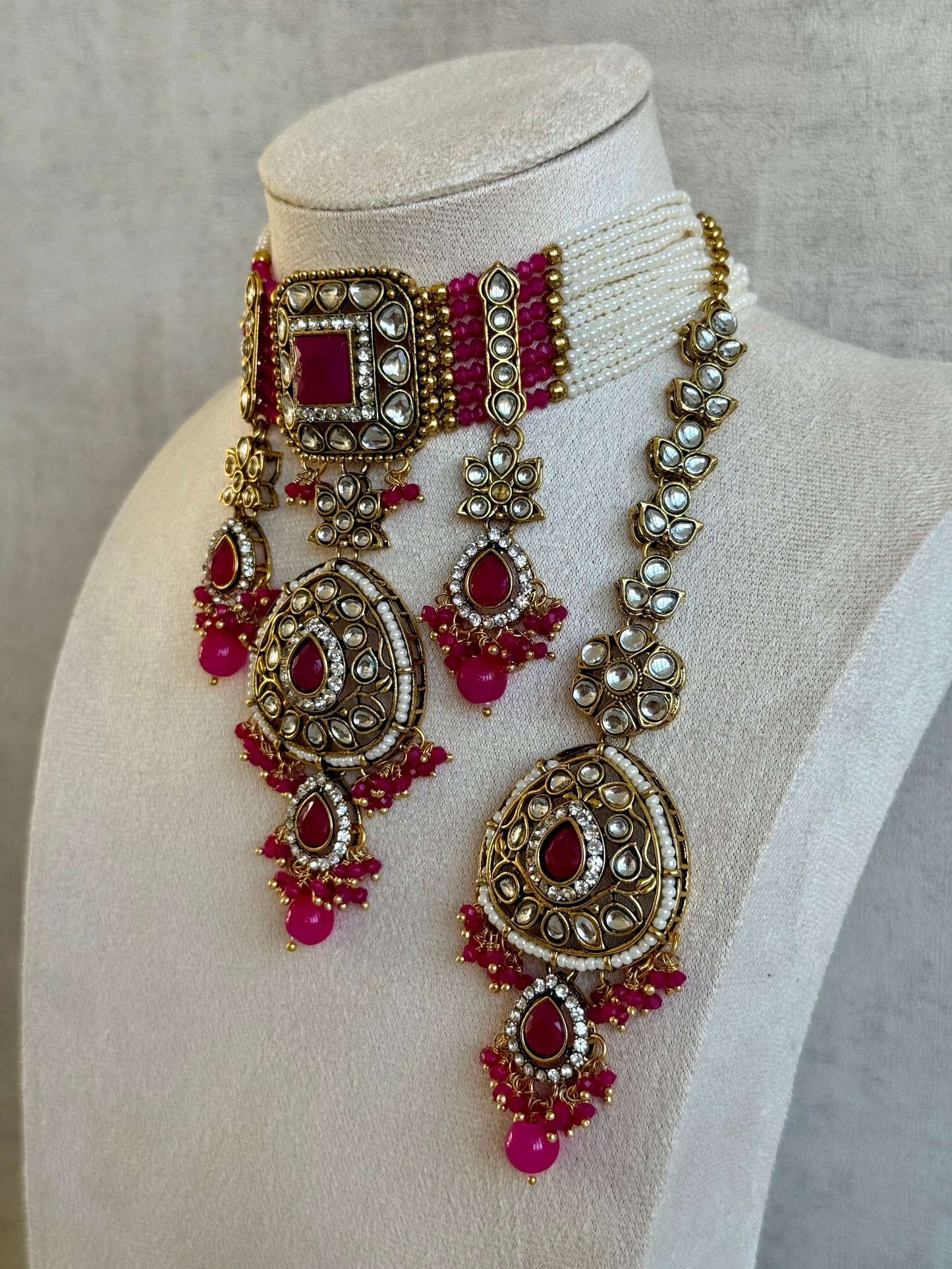 Ayura Designs Zarmeen Choker Set with Earrings & Tikka – Mirror-Cut Stones, Antique Gold Finish and Hot Pink Beads