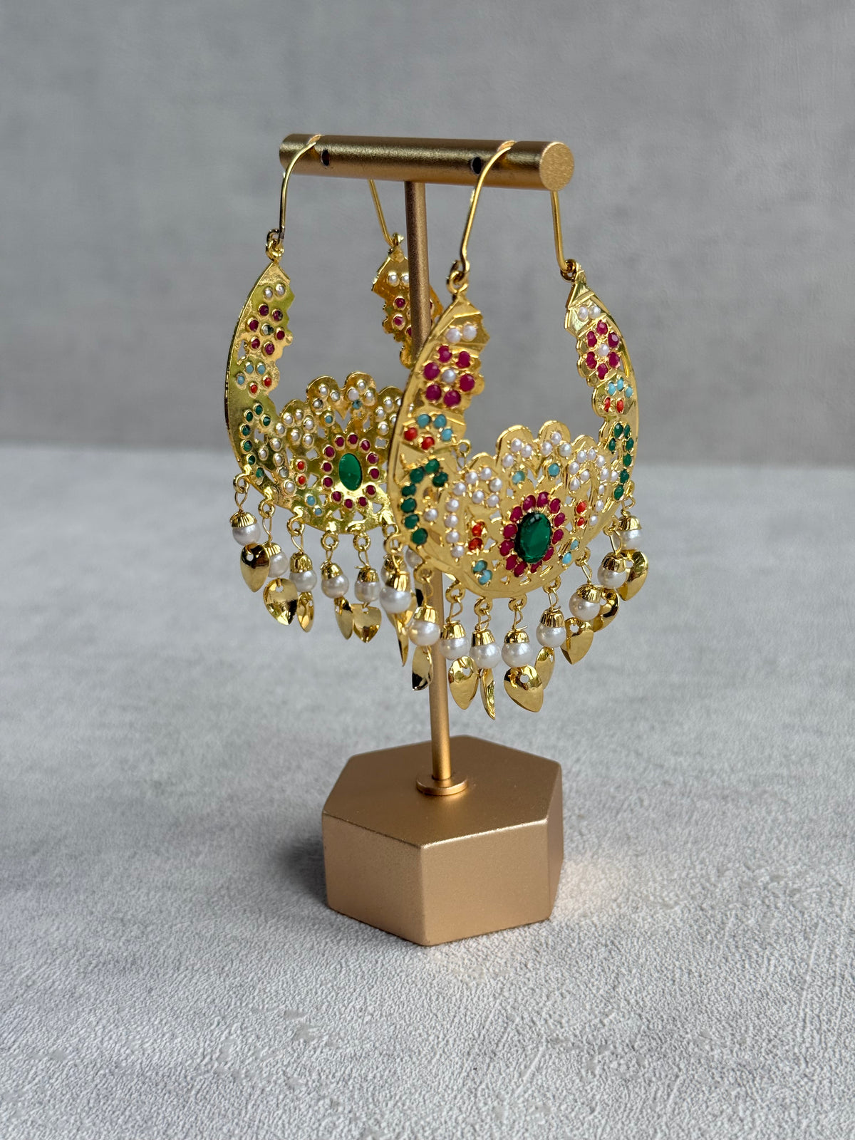 Ayura Designs Nimrat Balis – Emerald Green & Multicolour Stones, Ivory Pearl Beads & Pippal Patti, Gold Finish