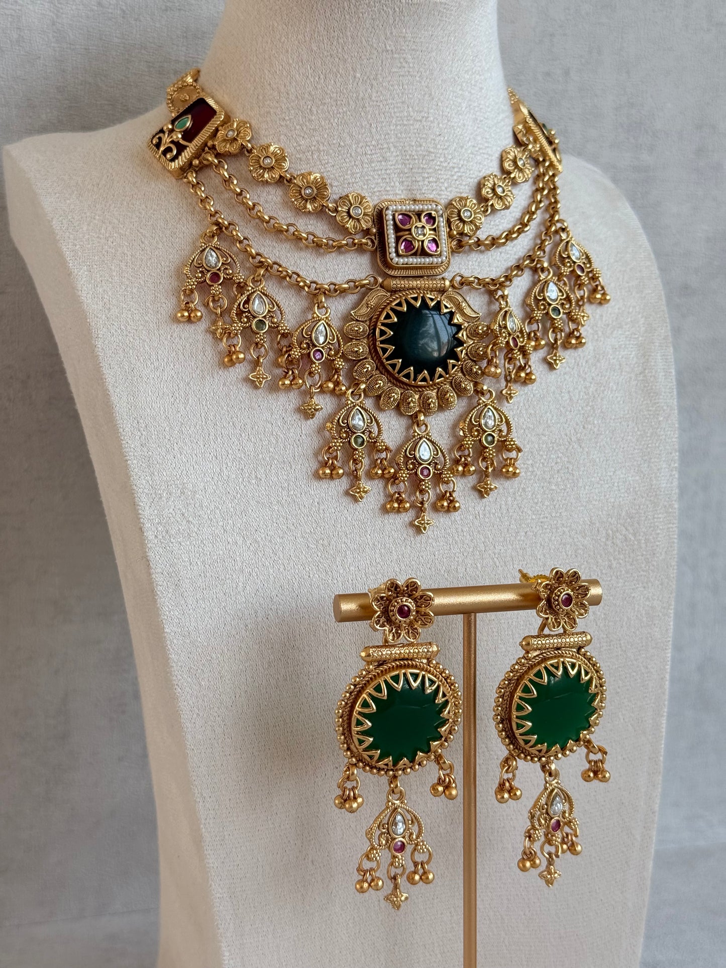 Ayura Designs Bolavi Necklace Set with Earrings – Green Stones, Kundan & Ghungroo Detailing