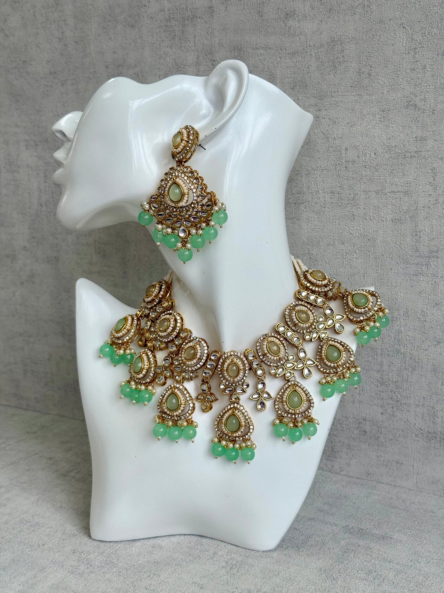 Ayura Designs Janvi Set with Necklace, Earrings & Tikka – Kundan Detailing, Mint Green Beads & Pearls Drops
