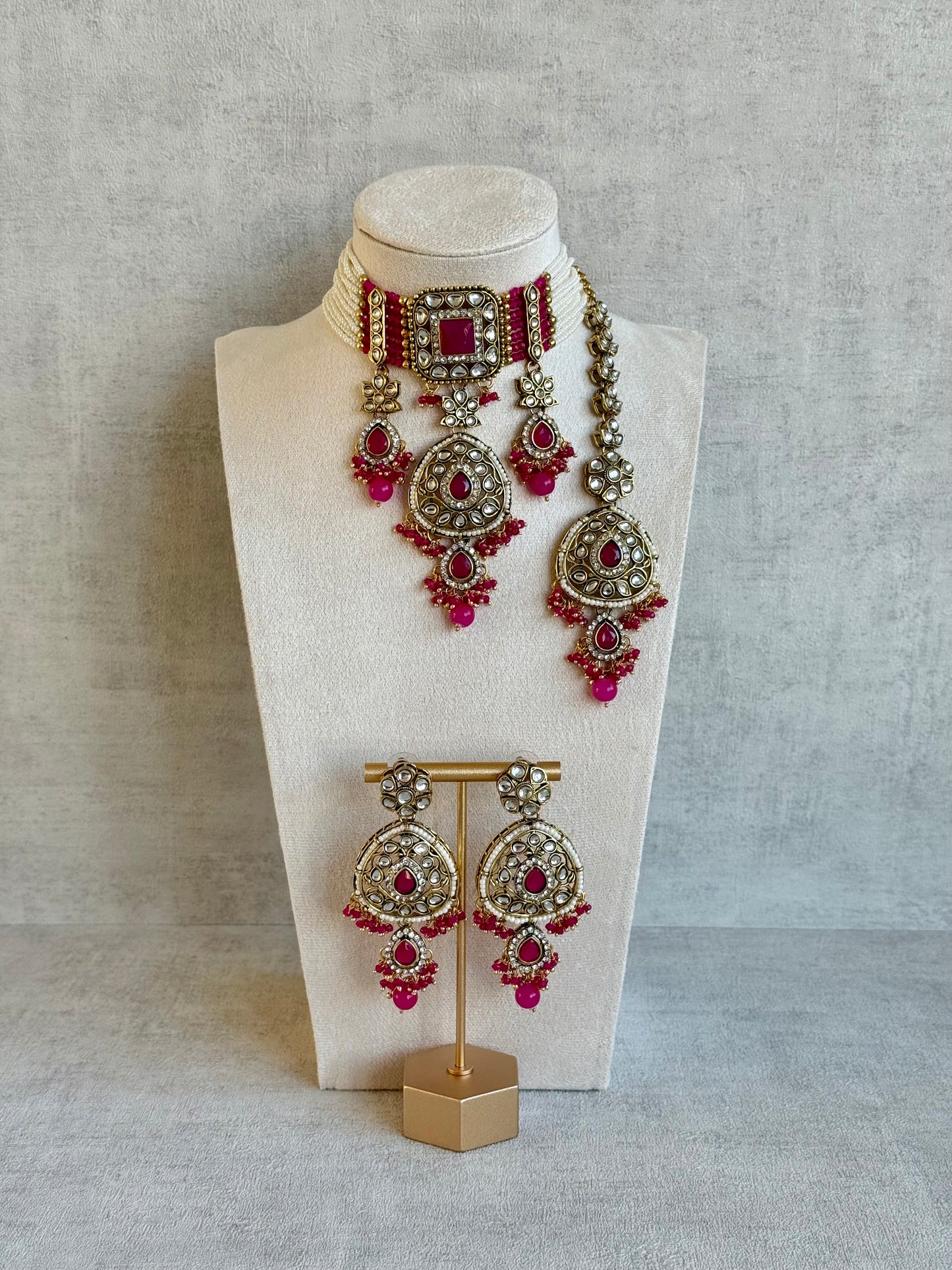 Ayura Designs Zarmeen Choker Set with Earrings & Tikka – Mirror-Cut Stones, Antique Gold Finish and Hot Pink Beads